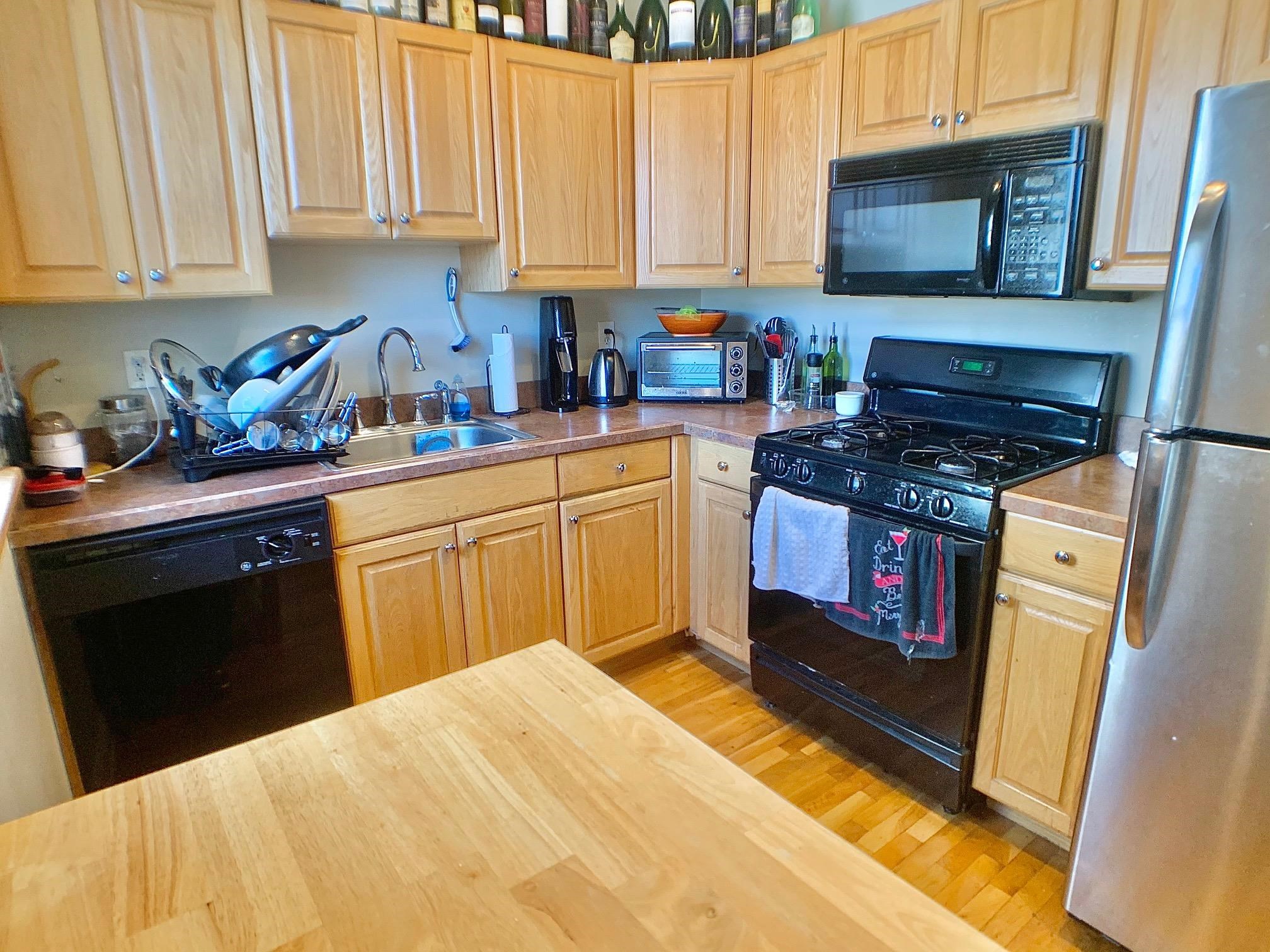 304 WASHINGTON ST Unit: 2