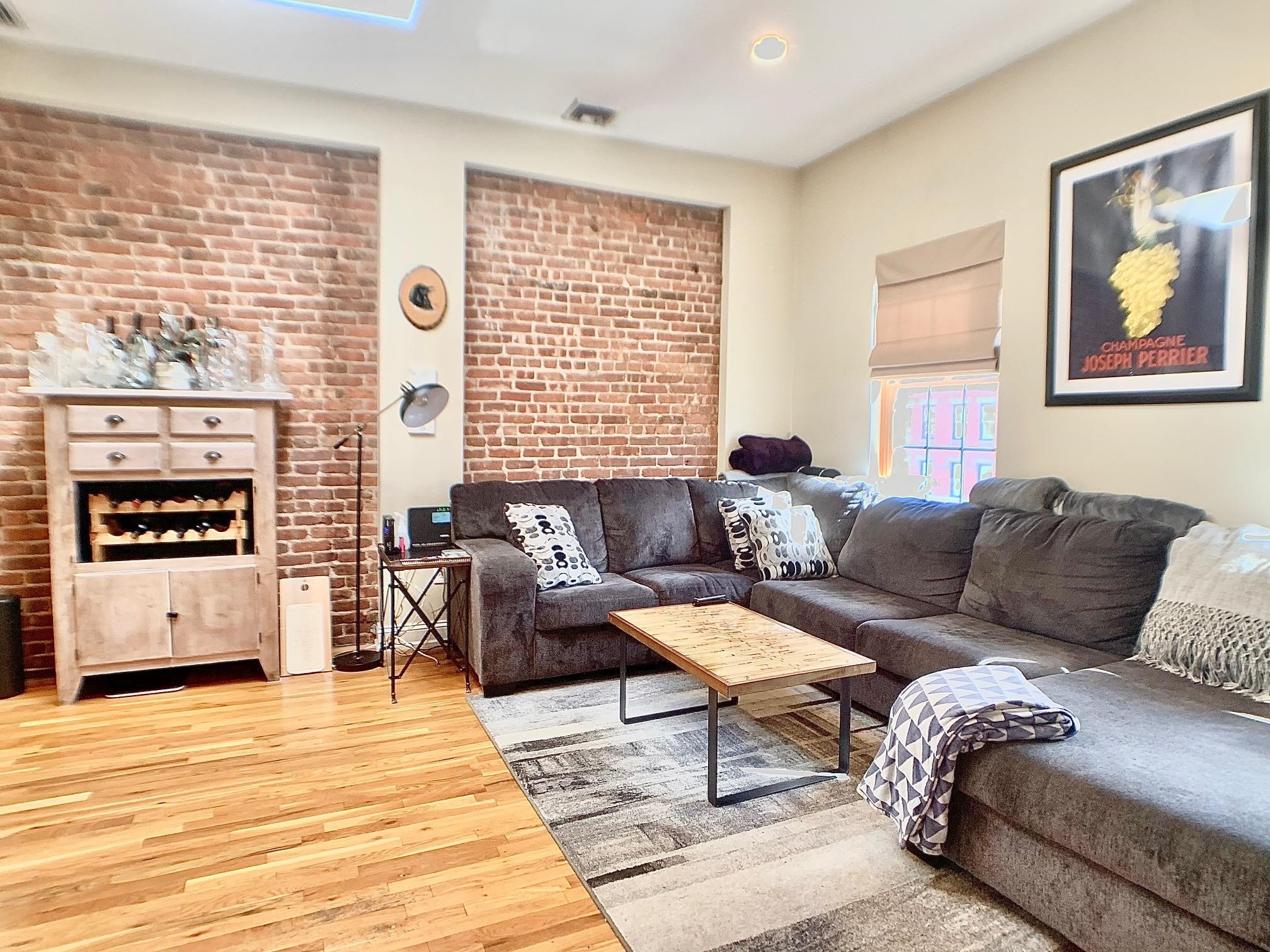 304 WASHINGTON ST Unit: 2