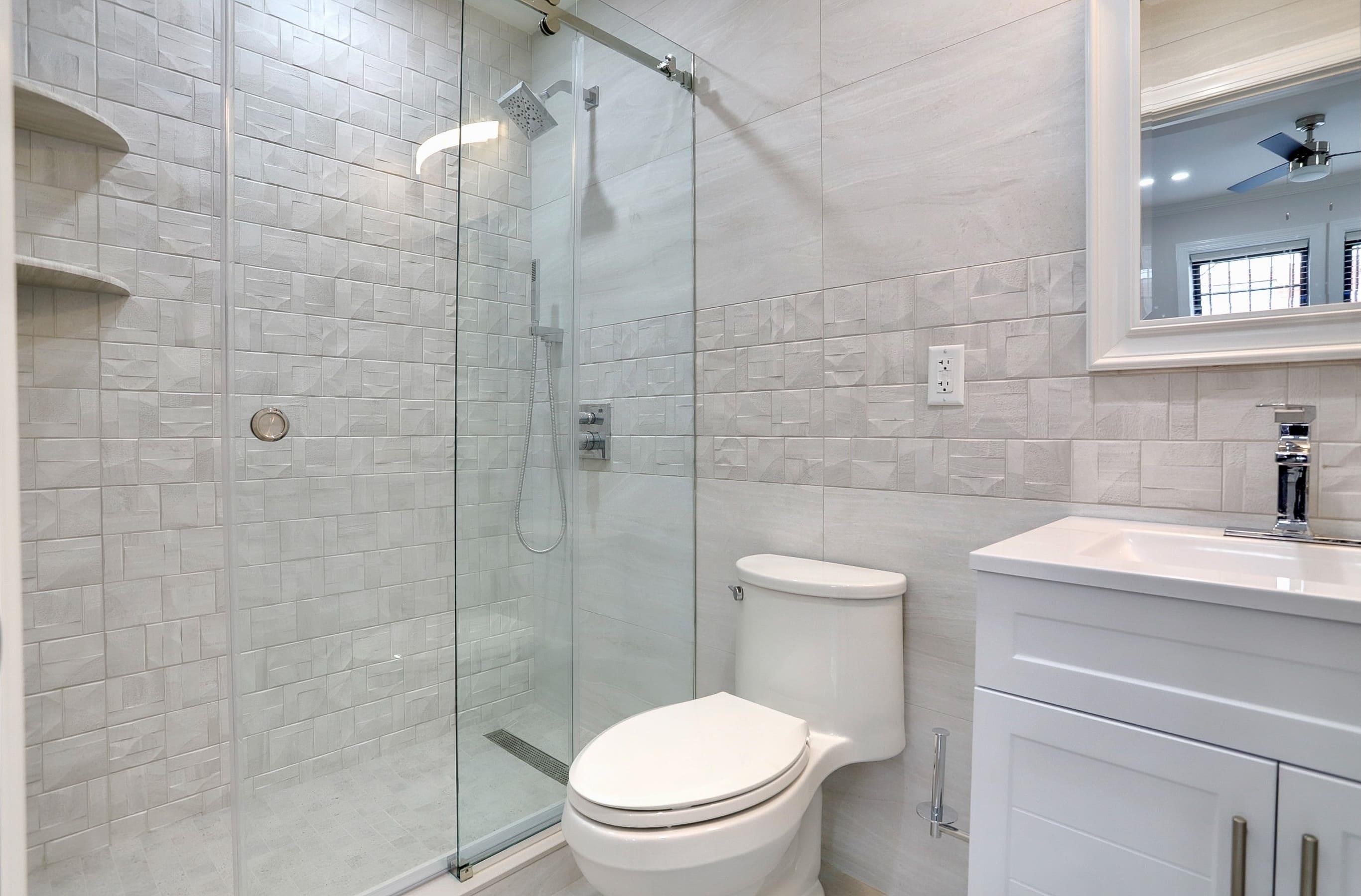 915 CENTRAL AVE Unit: 1