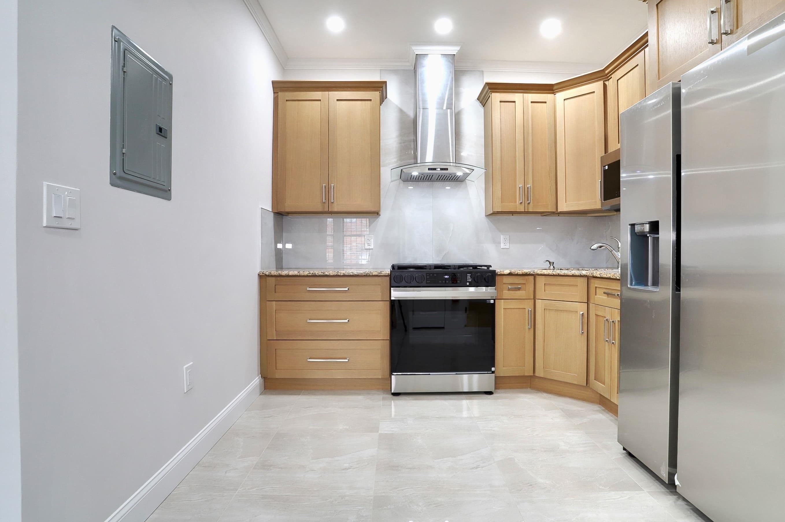 915 CENTRAL AVE Unit: 1