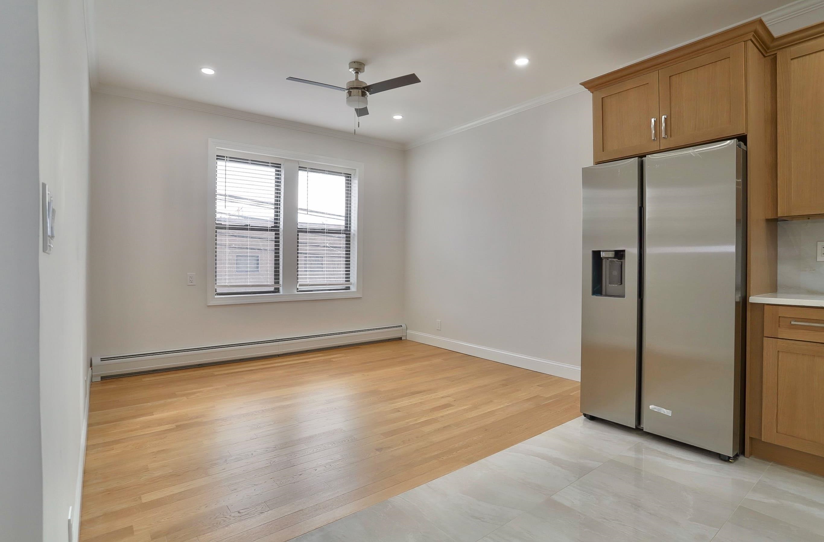 915 CENTRAL AVE Unit: 2