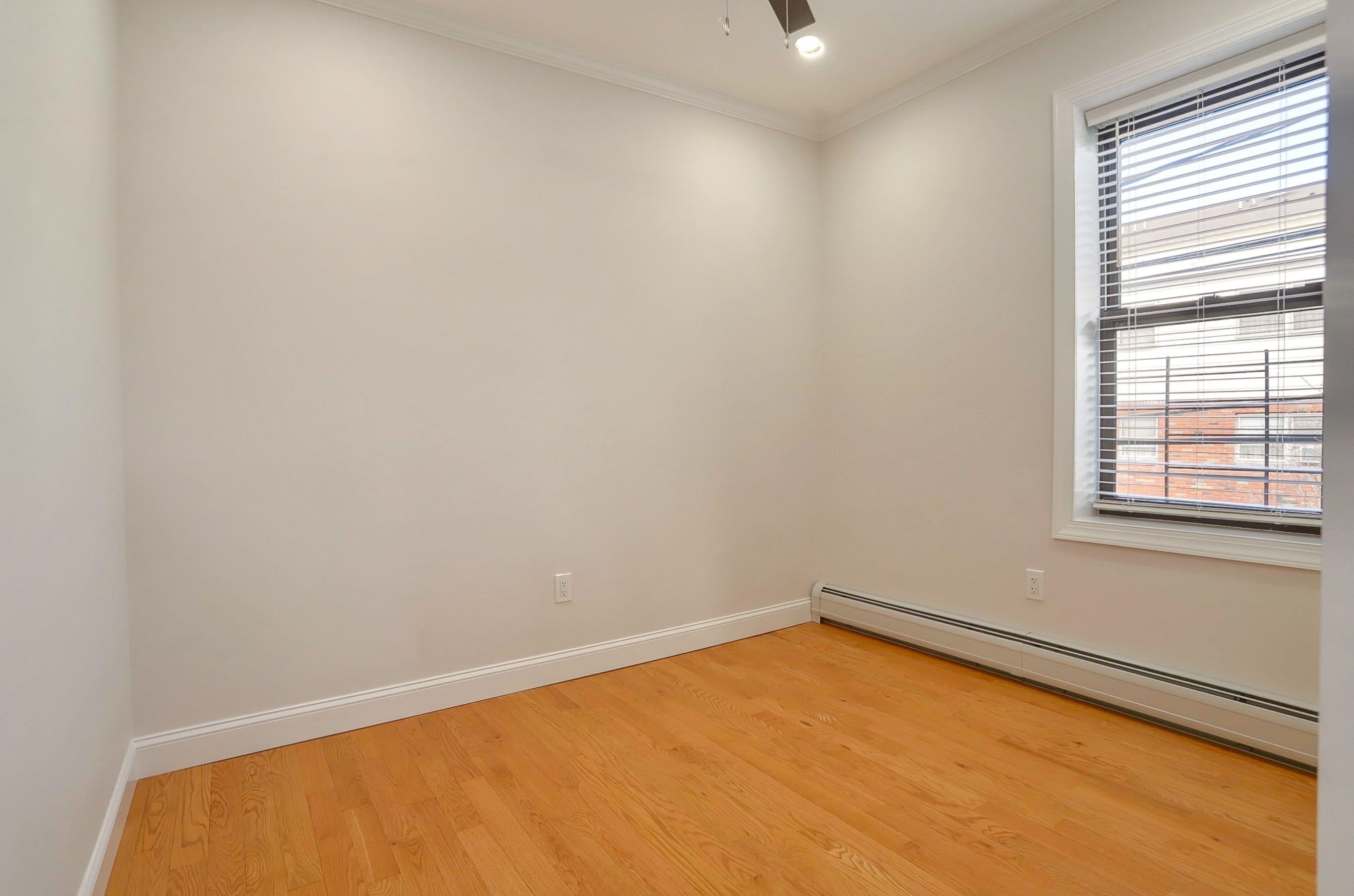 915 CENTRAL AVE Unit: 2