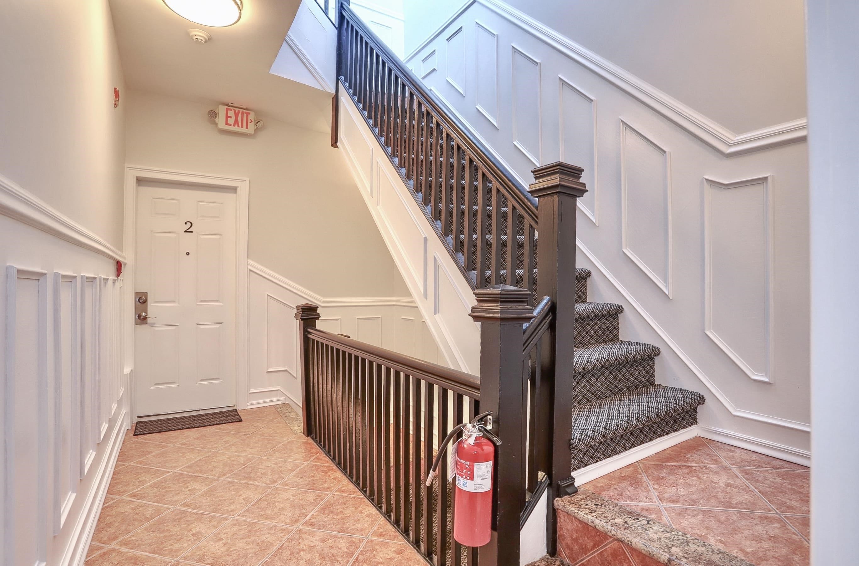 915 CENTRAL AVE Unit: 2