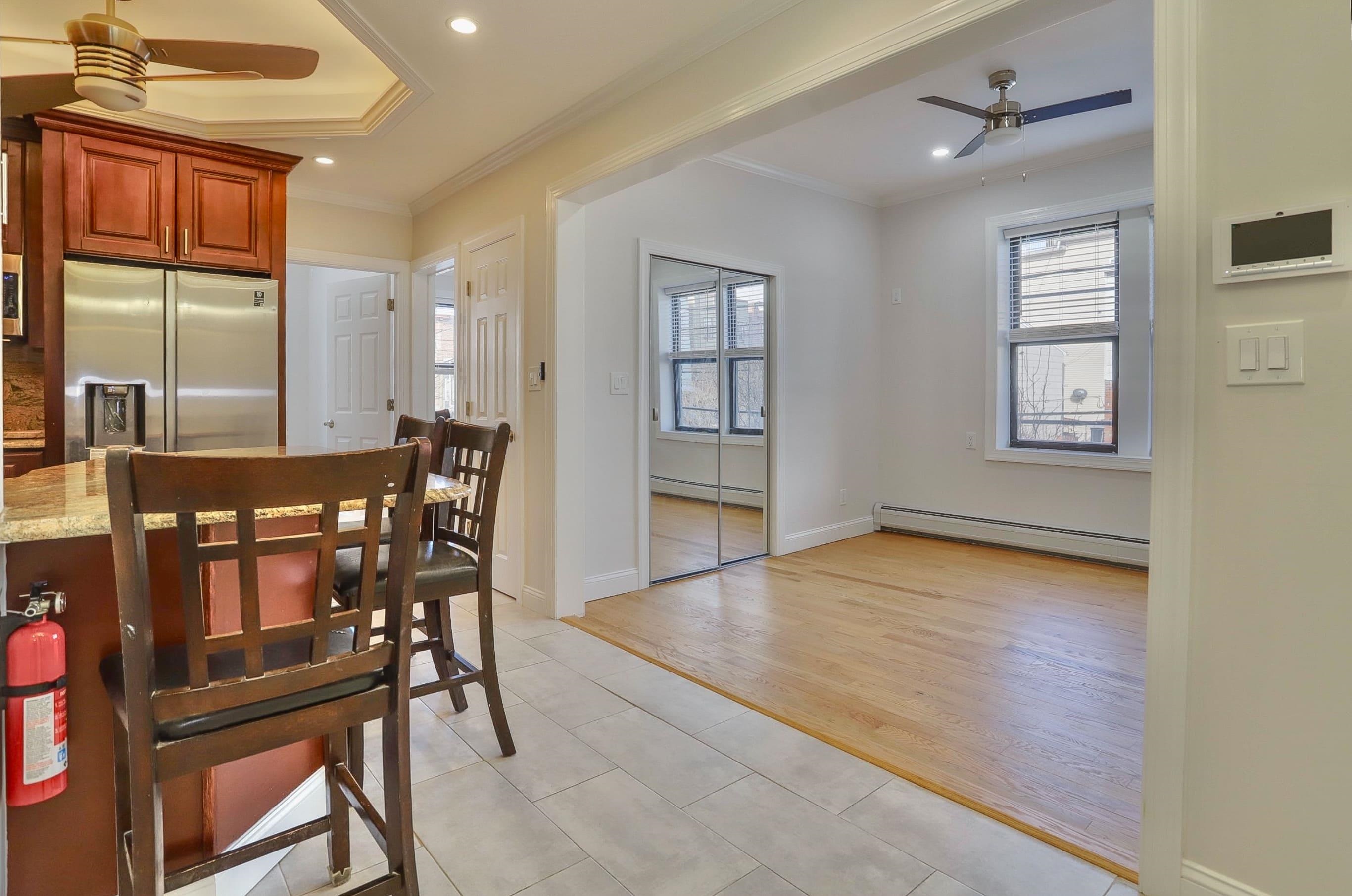 915 CENTRAL AVE Unit: 3