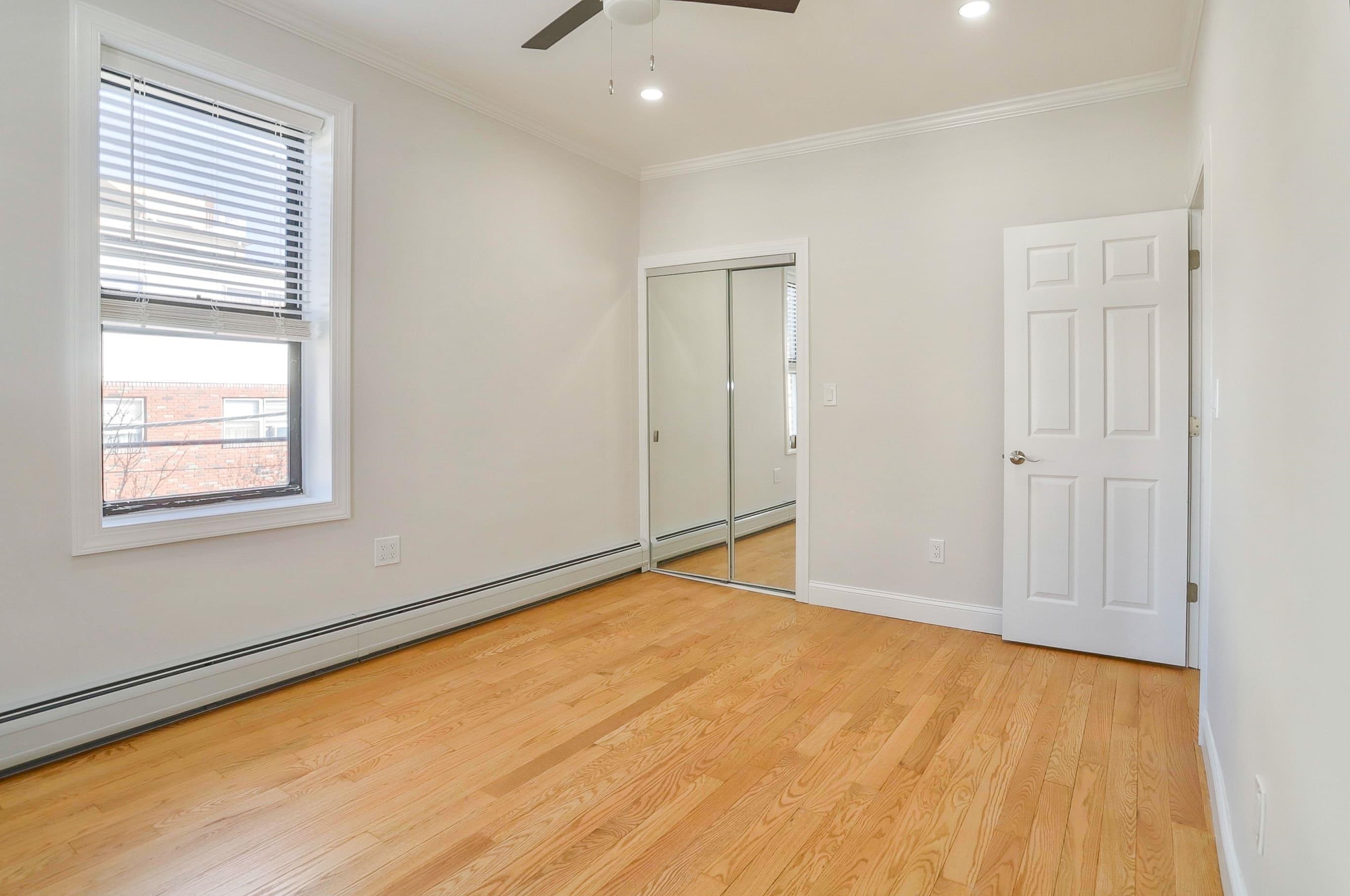 915 CENTRAL AVE Unit: 3