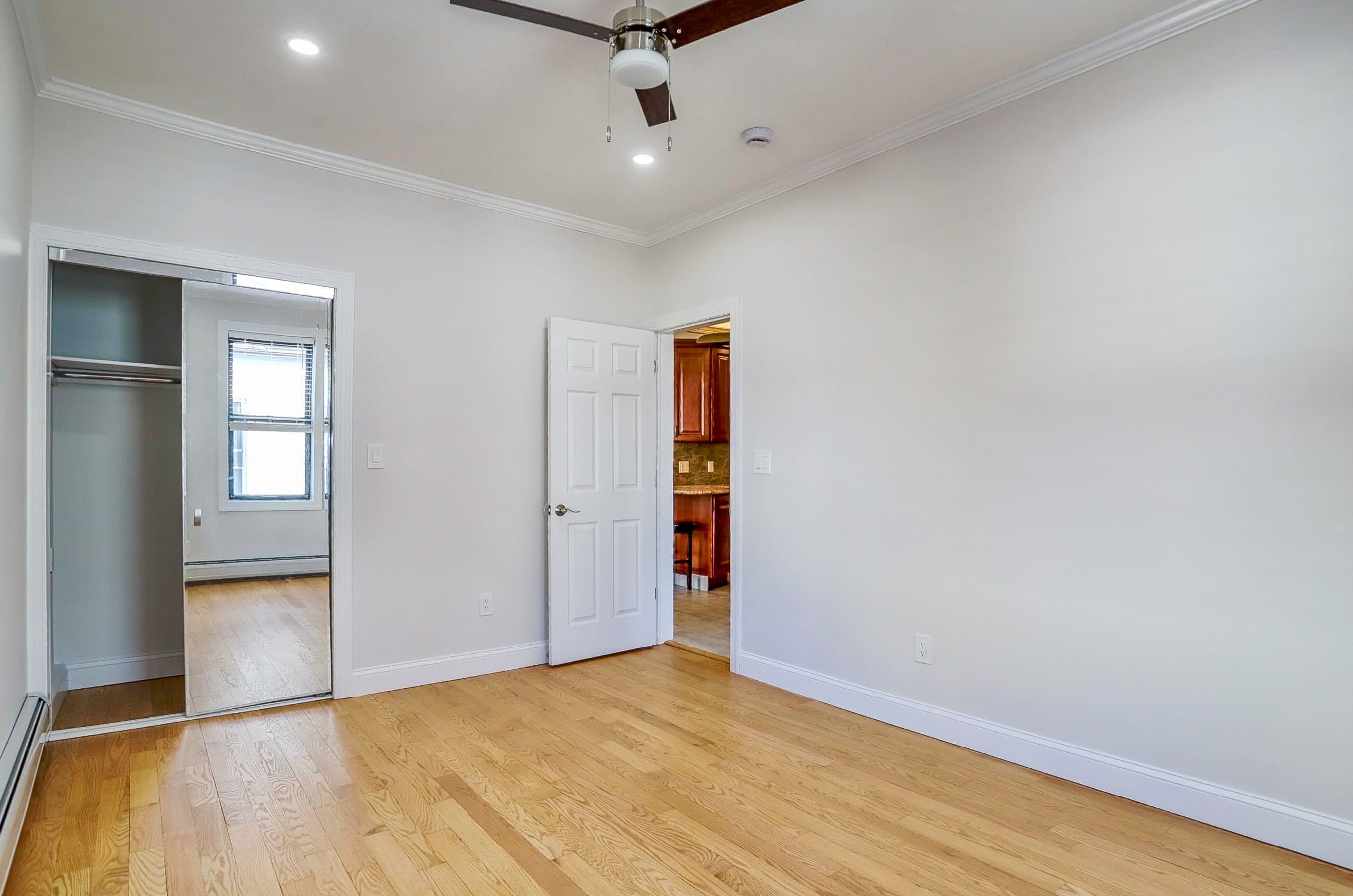 915 CENTRAL AVE Unit: 3