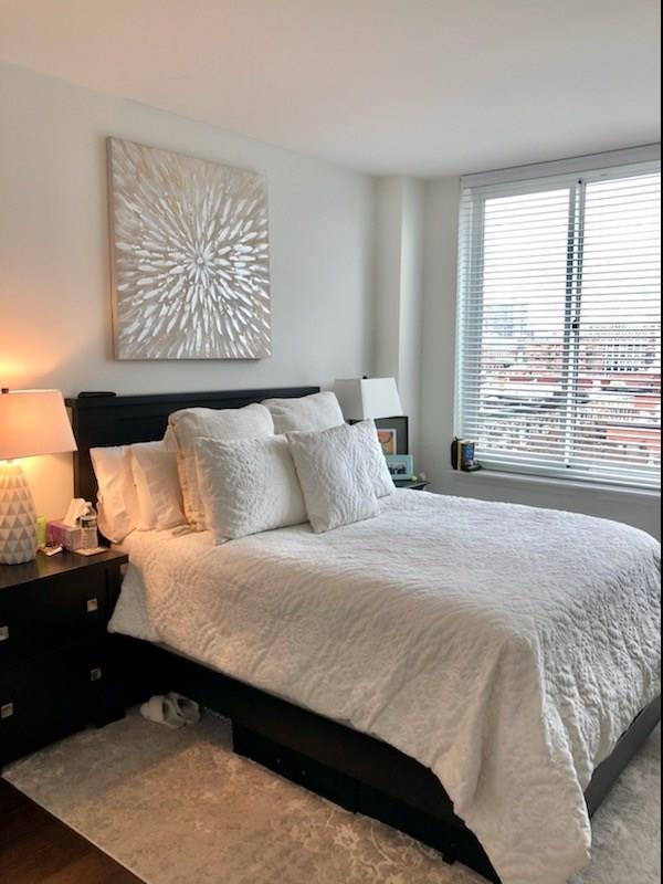 1100 MAXWELL LANE Unit: 1006