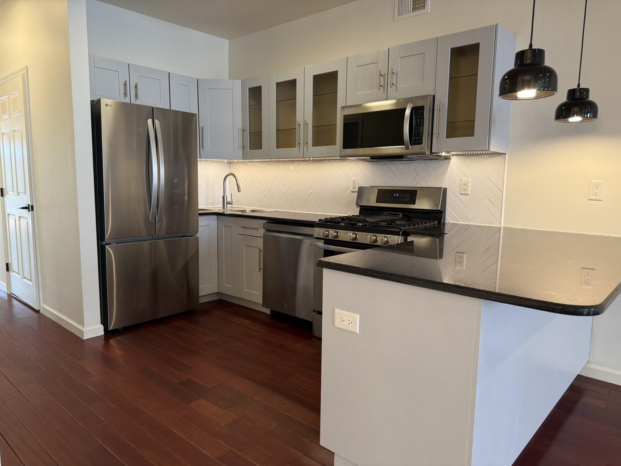 49 BELMONT AVE Unit: 1