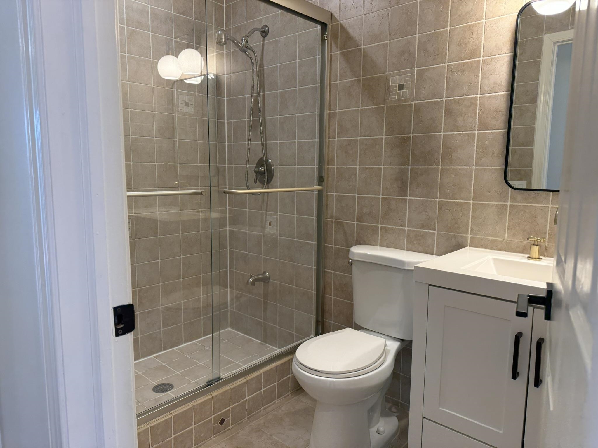 49 BELMONT AVE Unit: 1