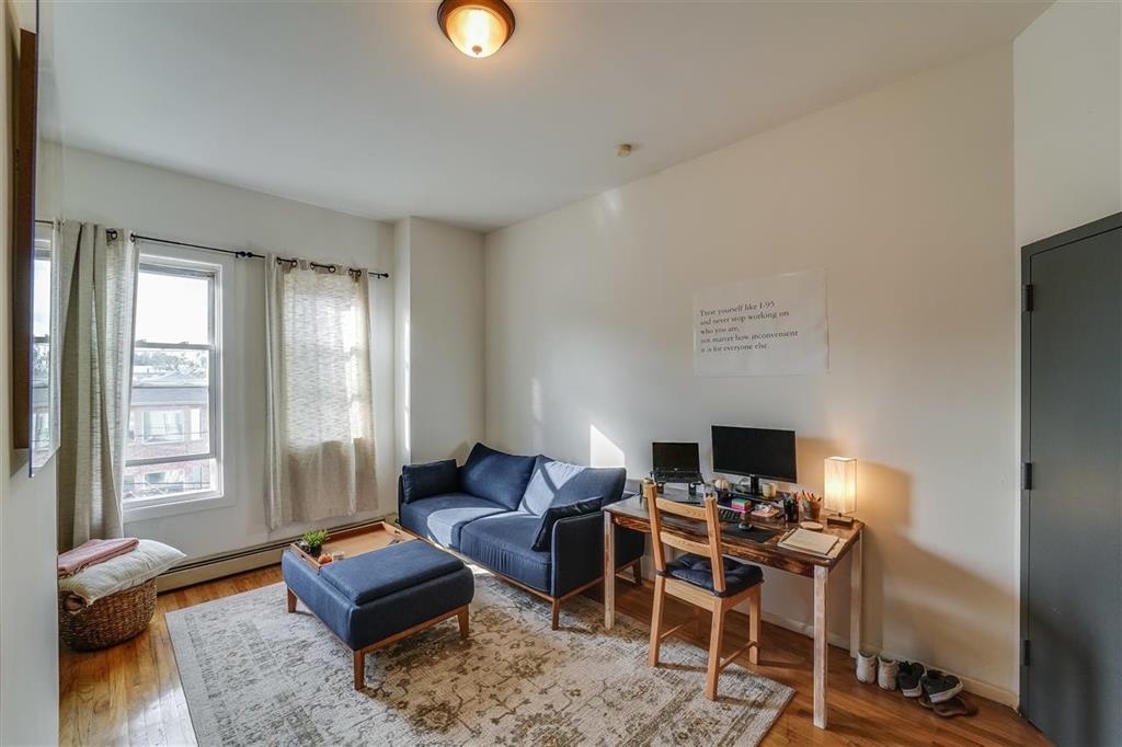 78 WEBSTER AVE Unit: 1L