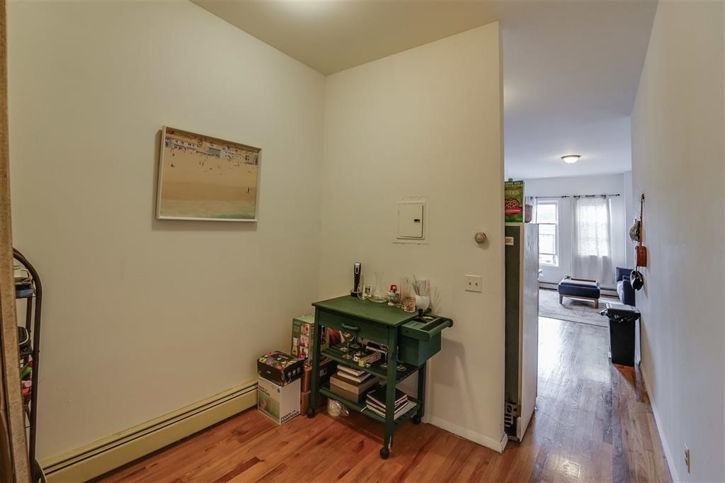 78 WEBSTER AVE Unit: 1L