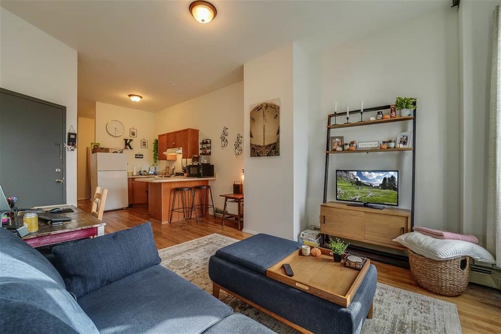 78 WEBSTER AVE Unit: 1L