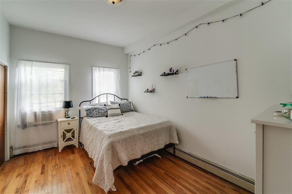 78 WEBSTER AVE Unit: 1L