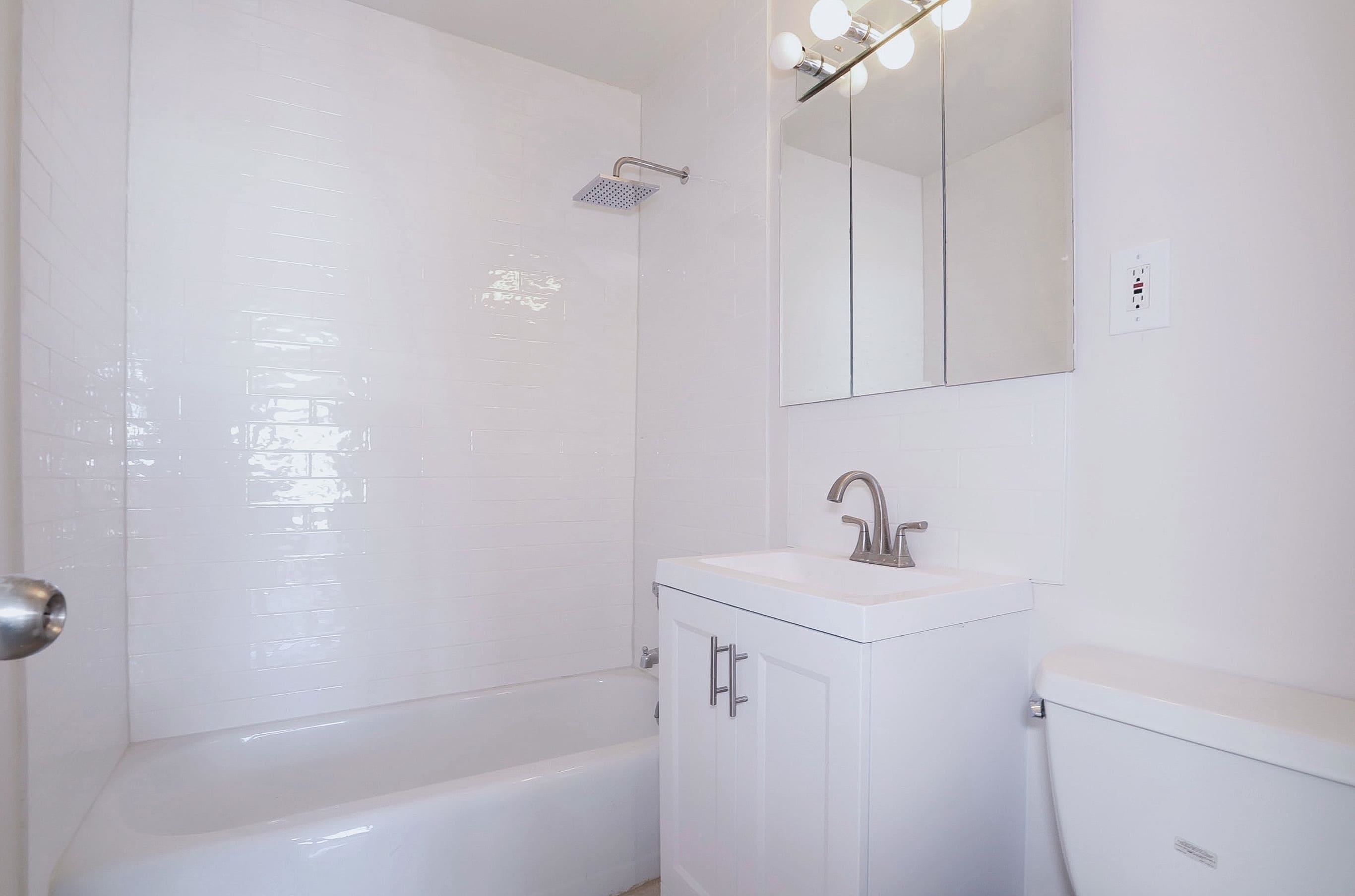 6050 BLVD EAST Unit: 10C