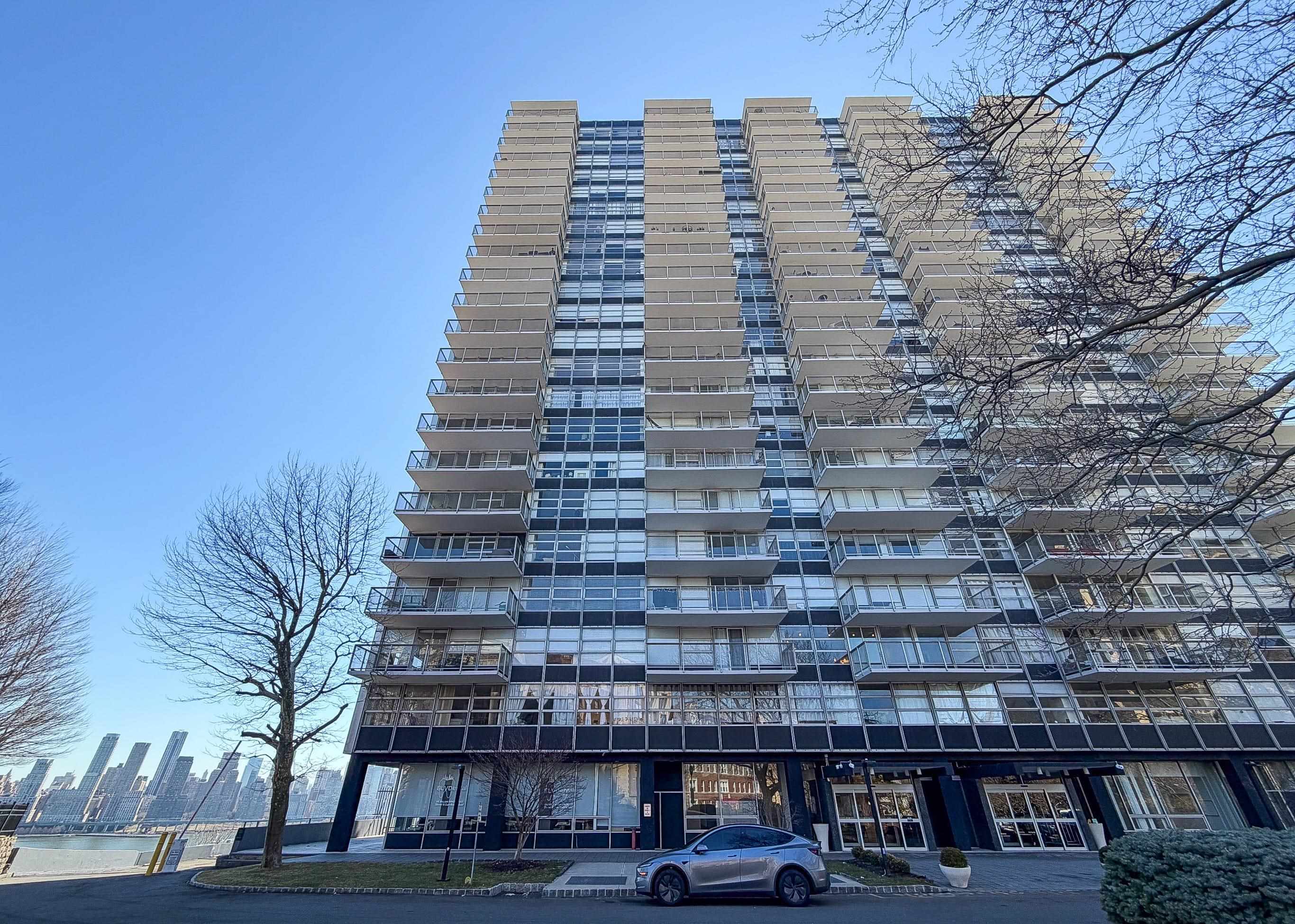 6050 BLVD EAST Unit: 10C