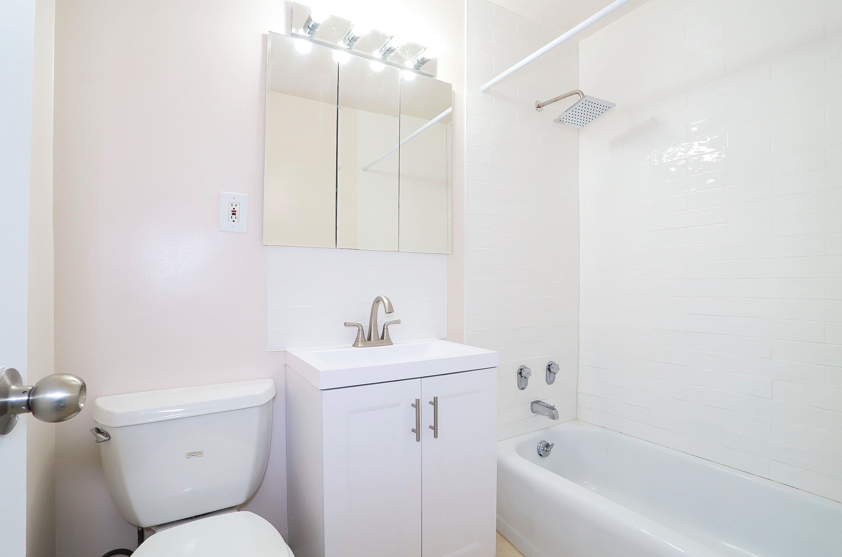 6050 BLVD EAST Unit: 10C