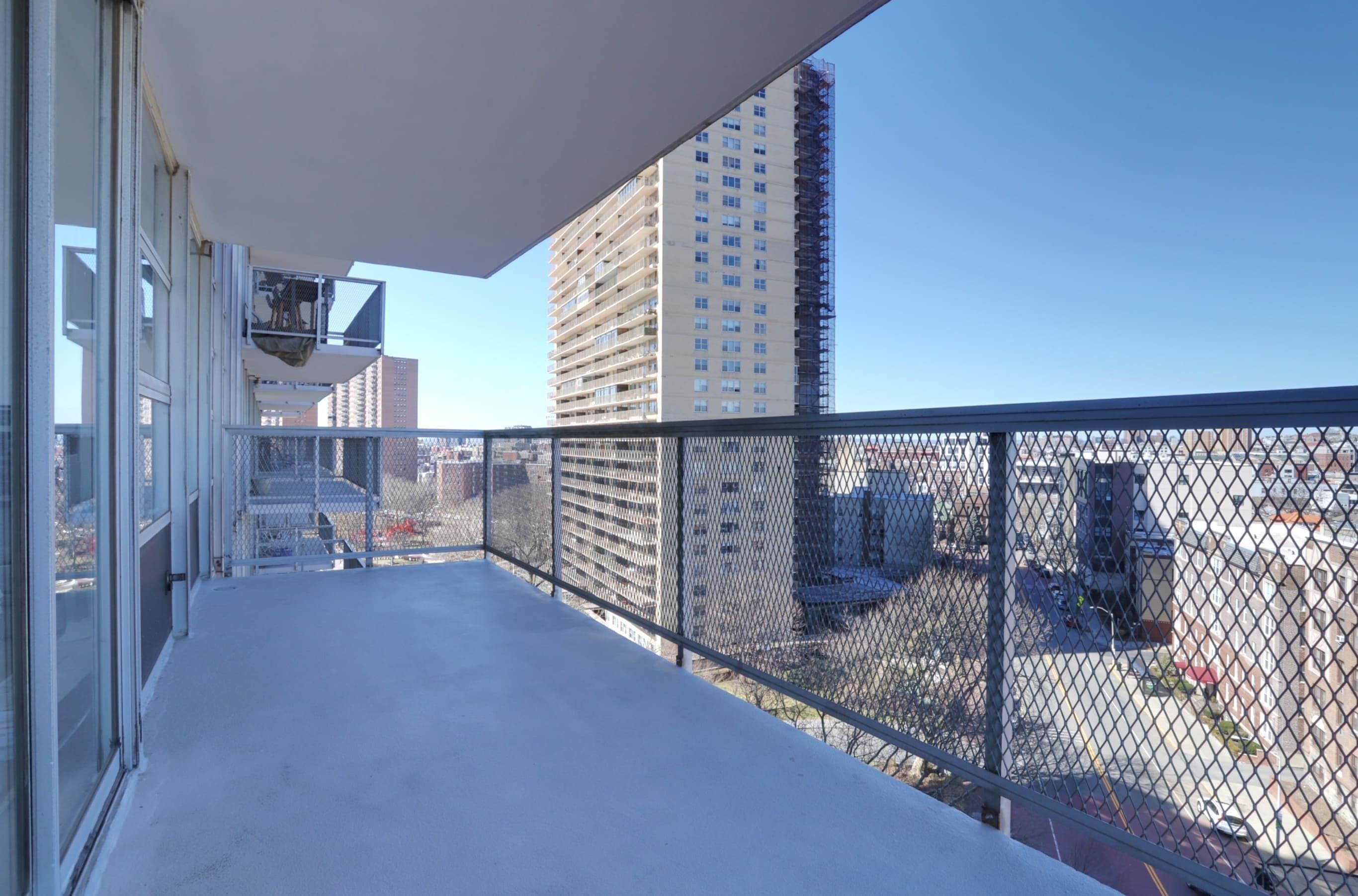 6050 BLVD EAST Unit: 10C