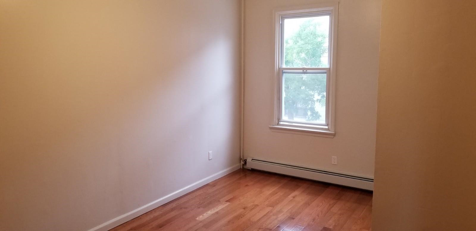 39 BOWERS ST Unit: 2