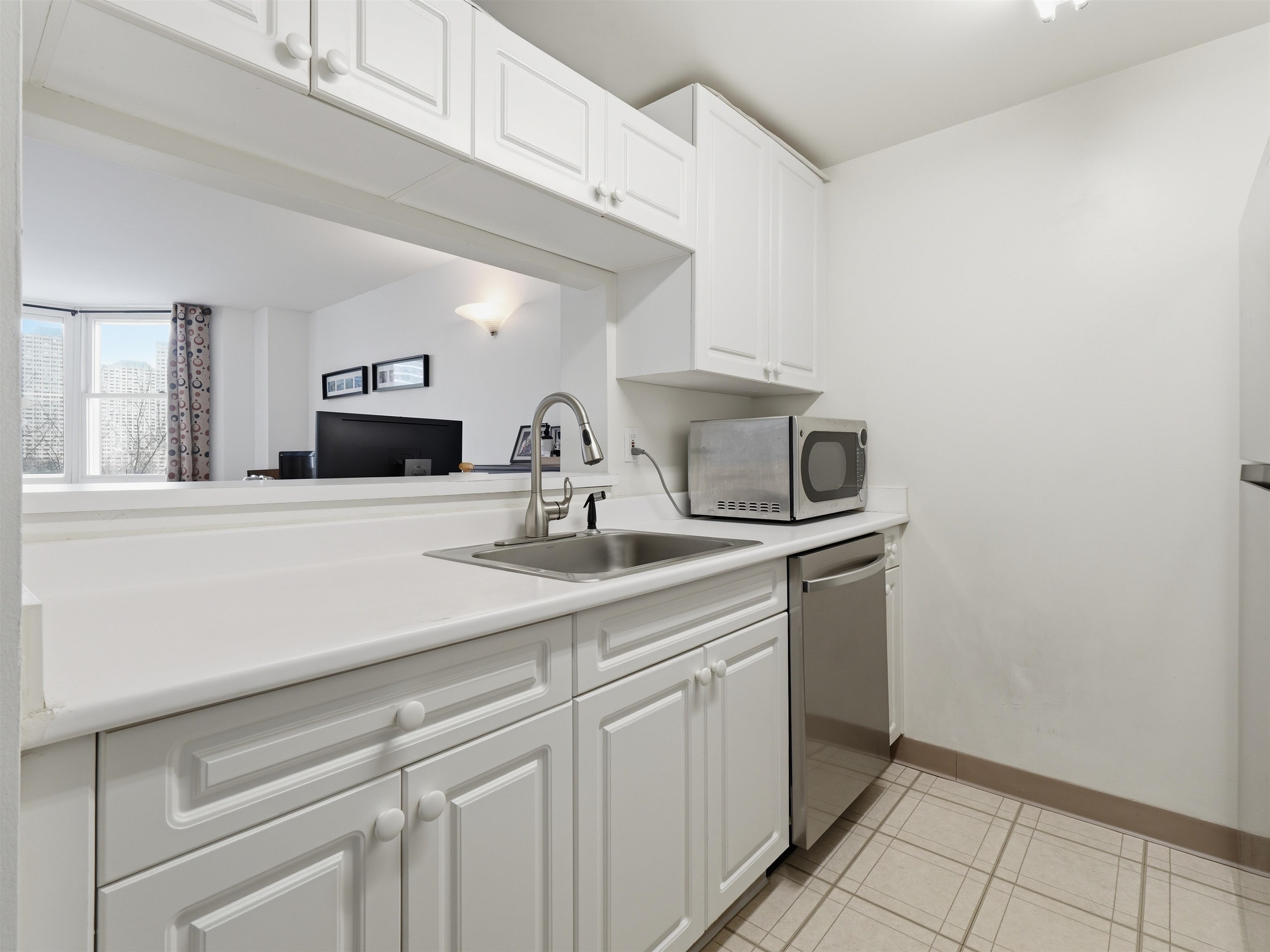 20 2ND ST Unit: 404