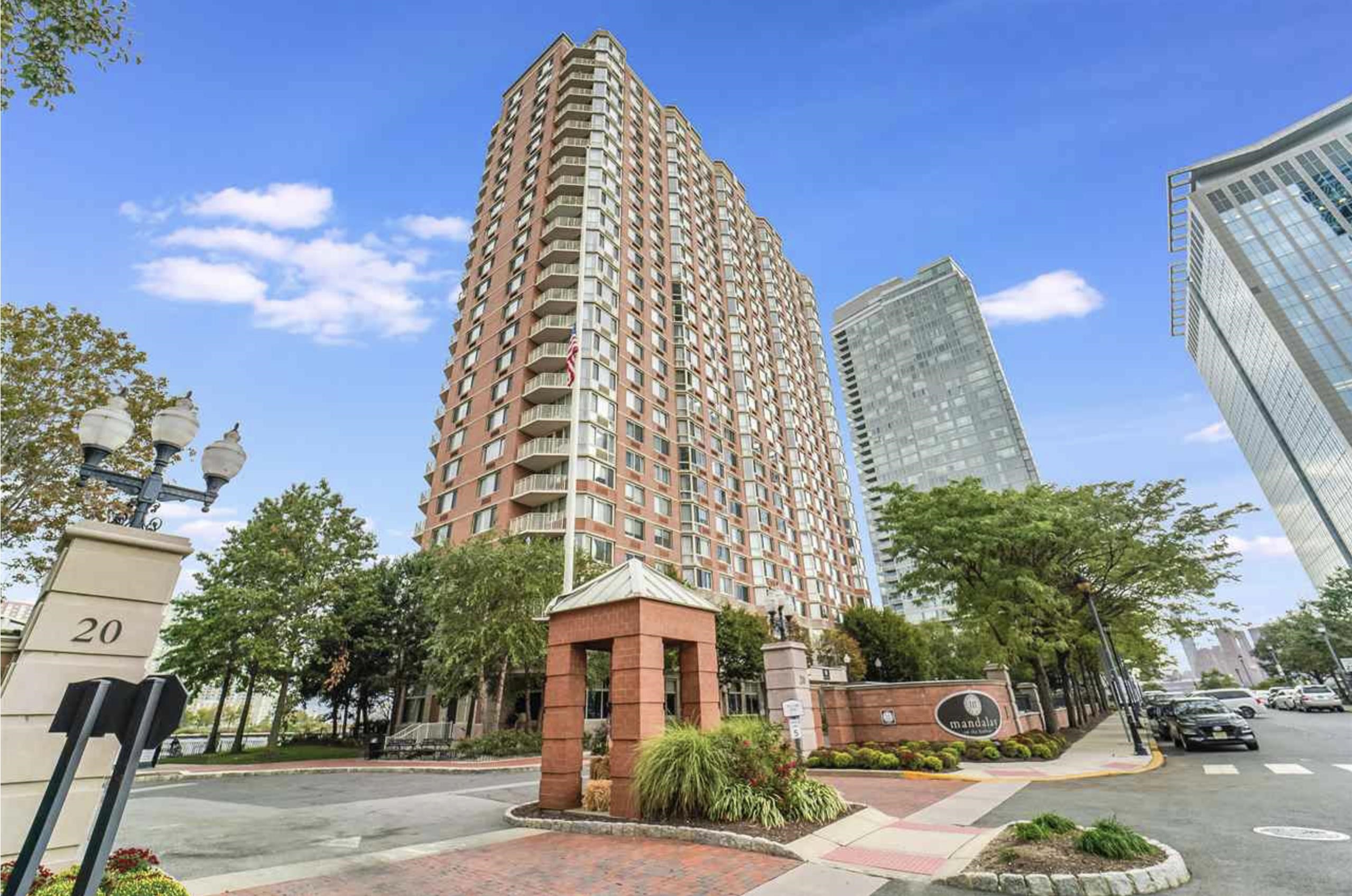 20 2ND ST Unit: 404