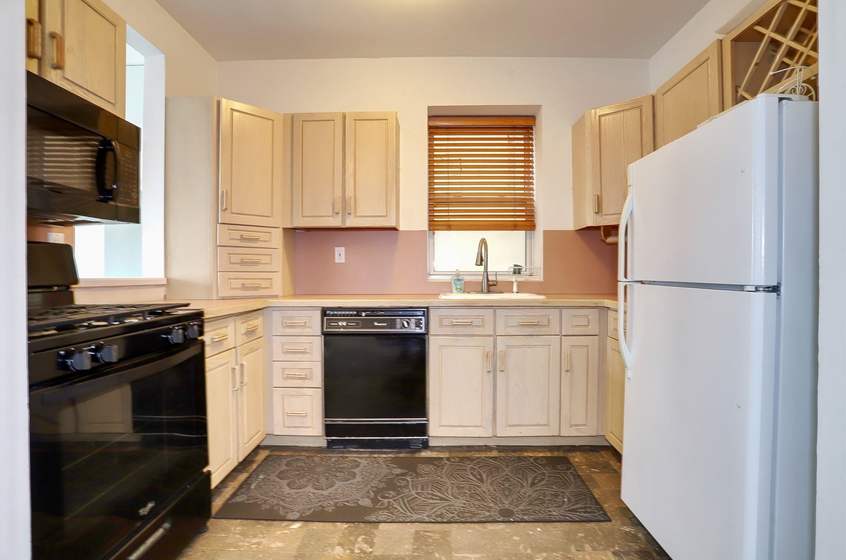941 BLVD EAST Unit: 2B