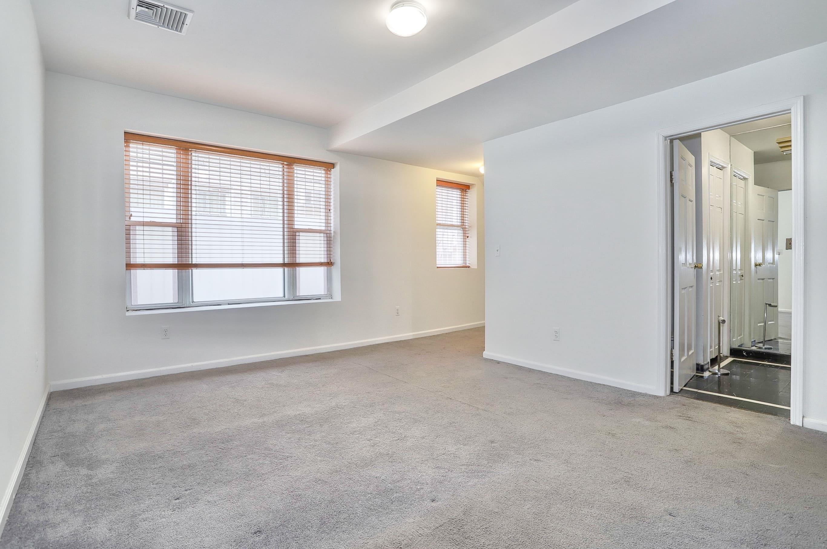 941 BLVD EAST Unit: 2B