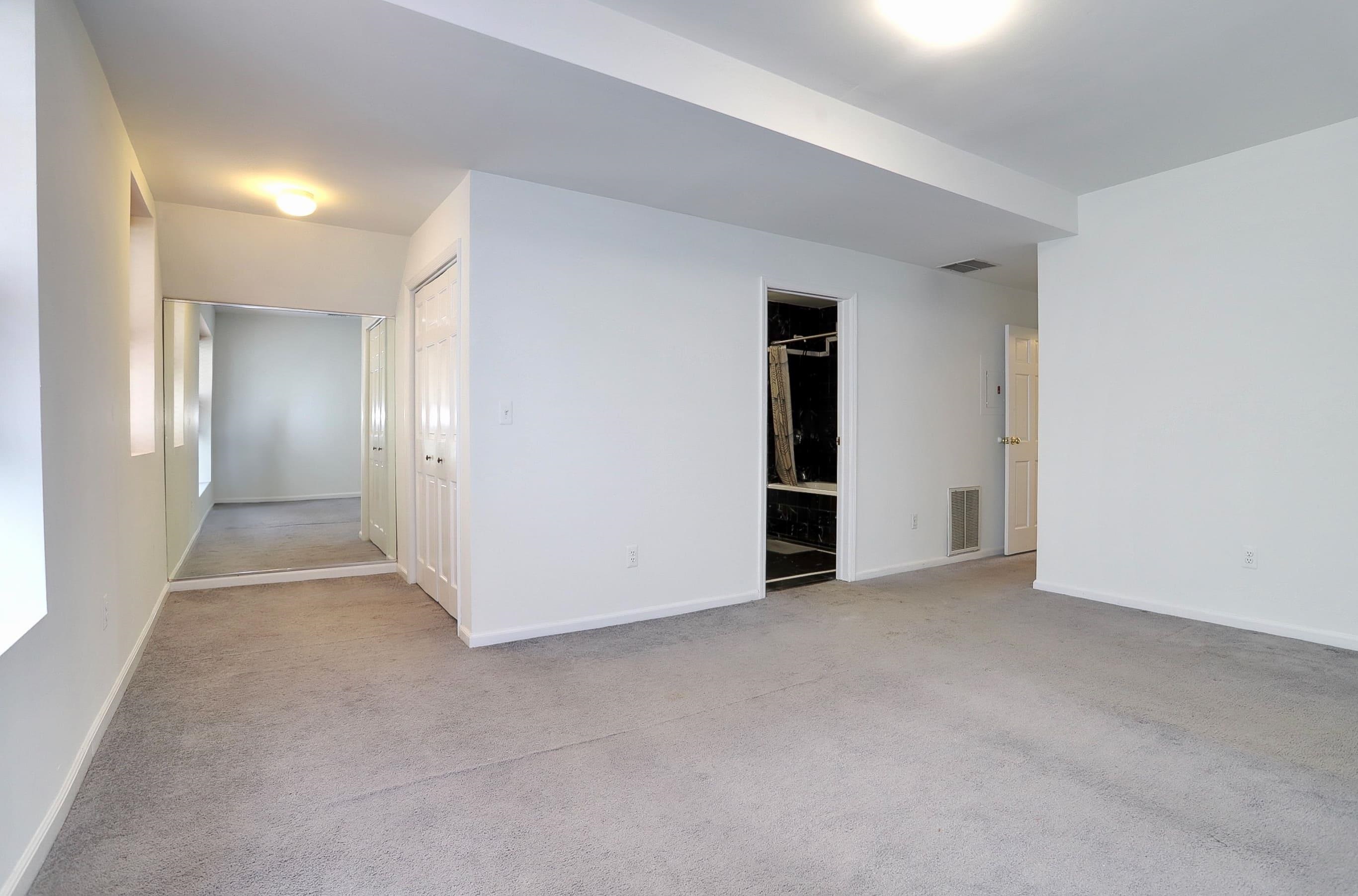 941 BLVD EAST Unit: 2B