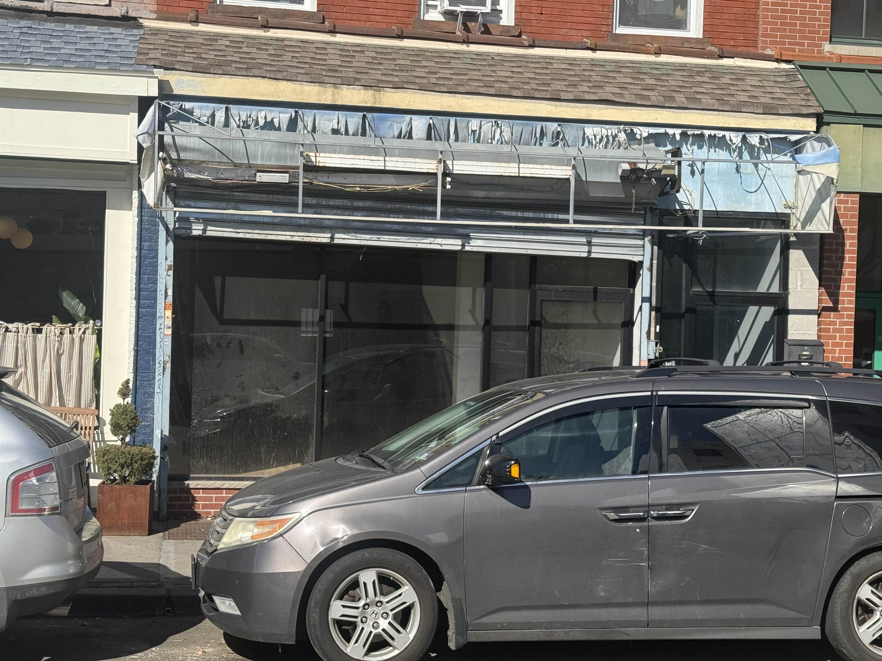 165 MONTICELLO AVE