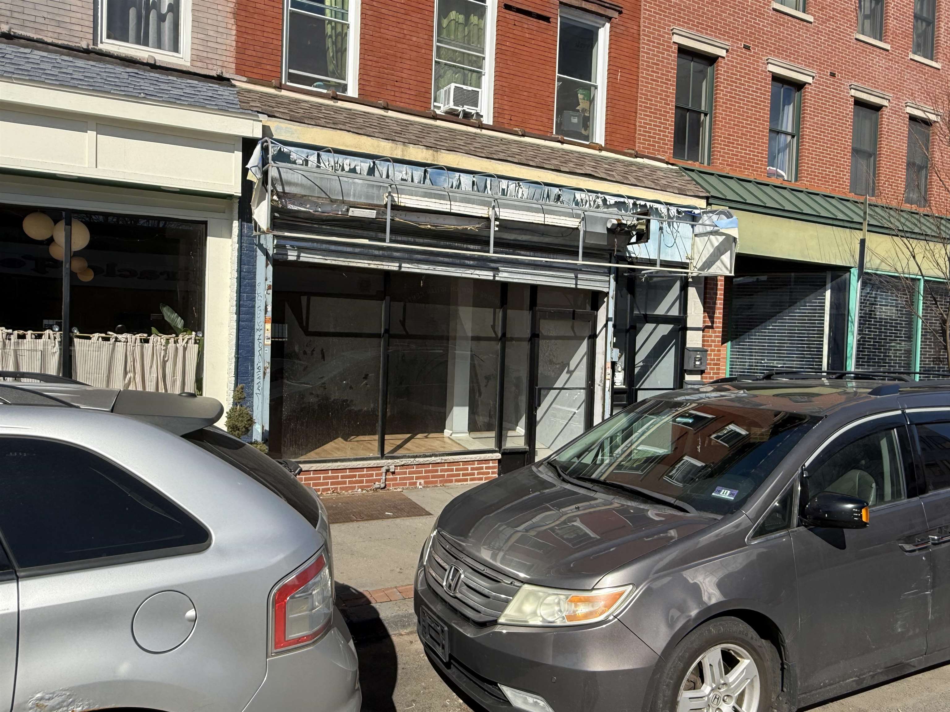 165 MONTICELLO AVE
