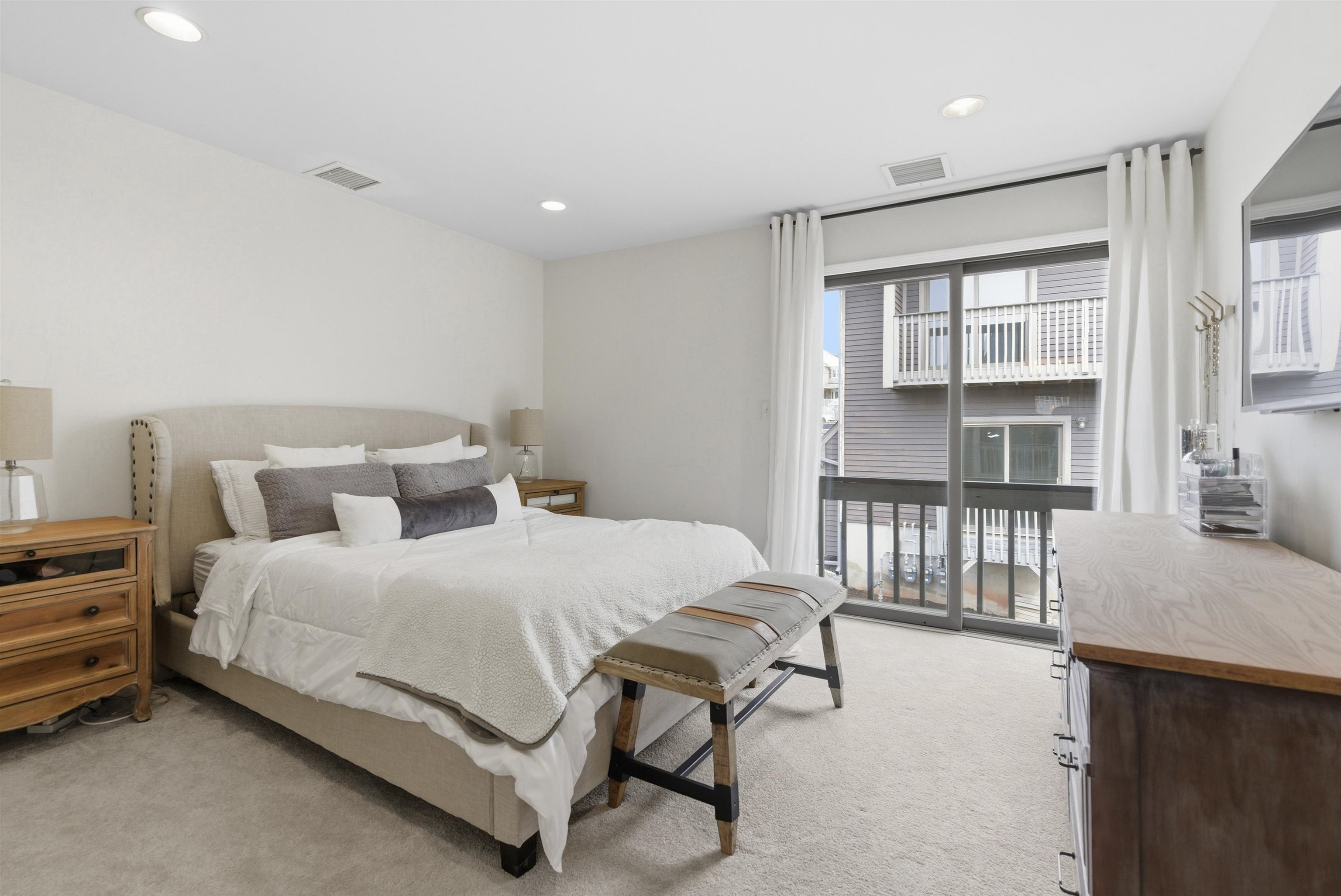 855 VALLEY BROOK AVE Unit: 2G