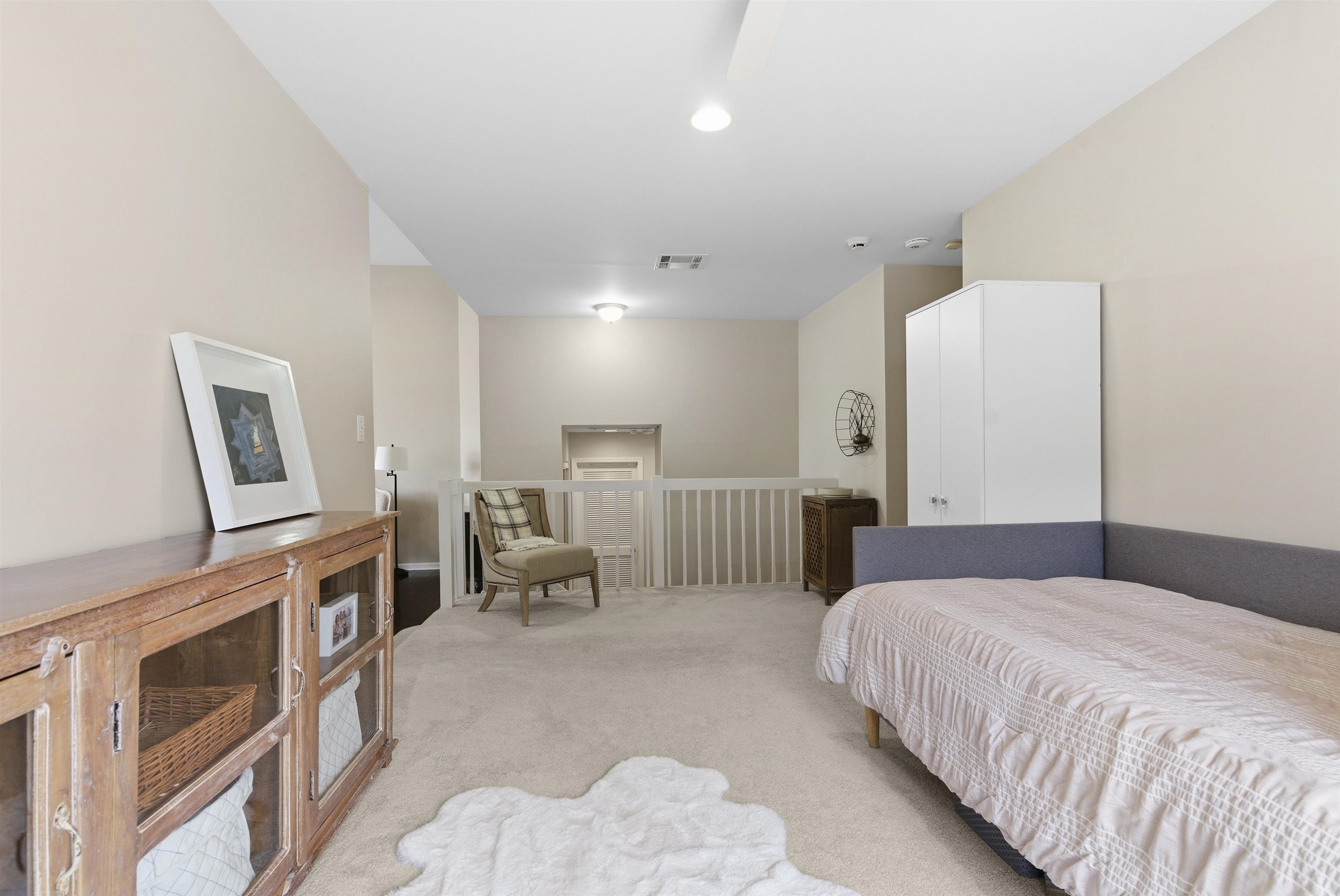 855 VALLEY BROOK AVE Unit: 2G