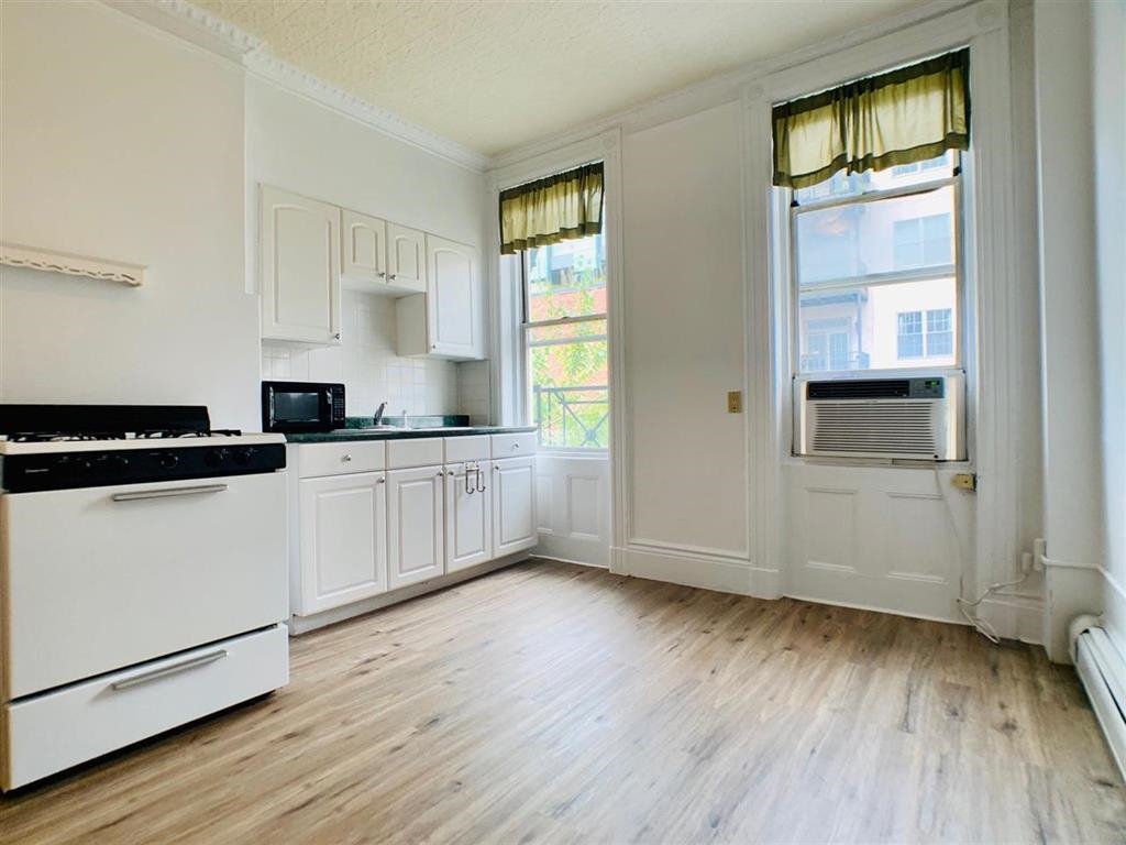 404 ADAMS ST Unit: 5