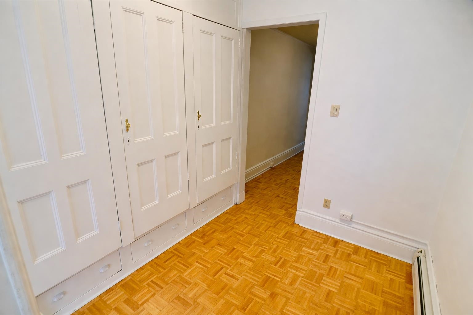 404 ADAMS ST Unit: 5