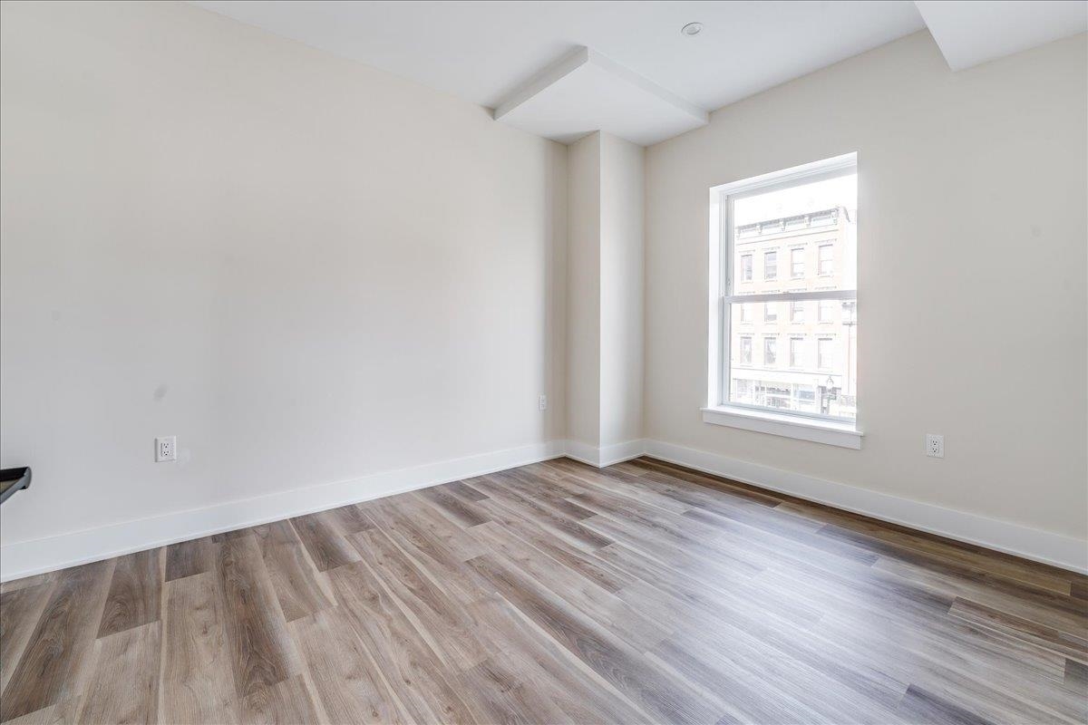 237 WASHINGTON ST Unit: 402