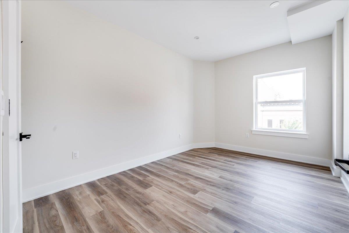 237 WASHINGTON ST Unit: 402