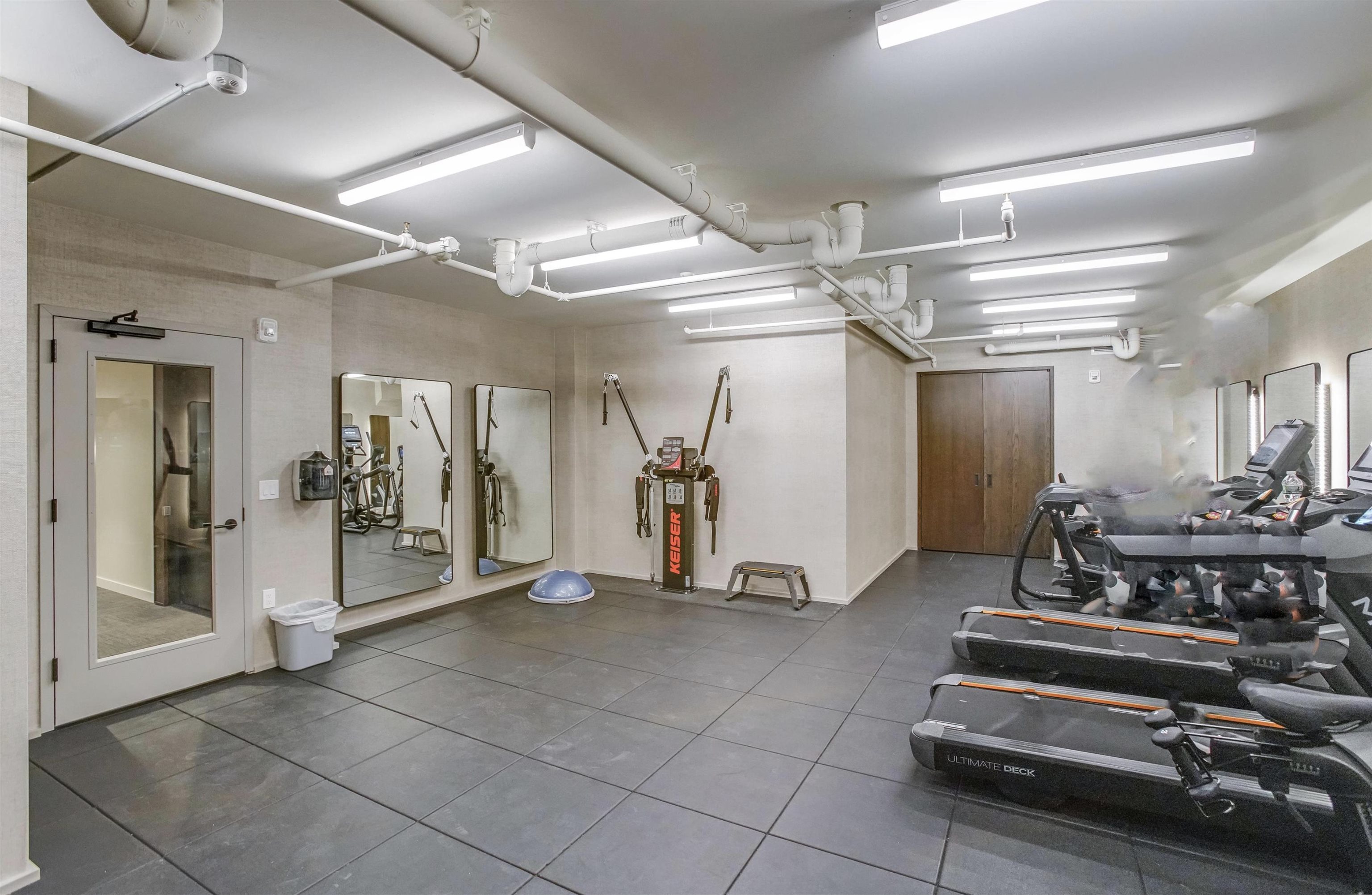 1425 HUDSON ST Unit: 10H
