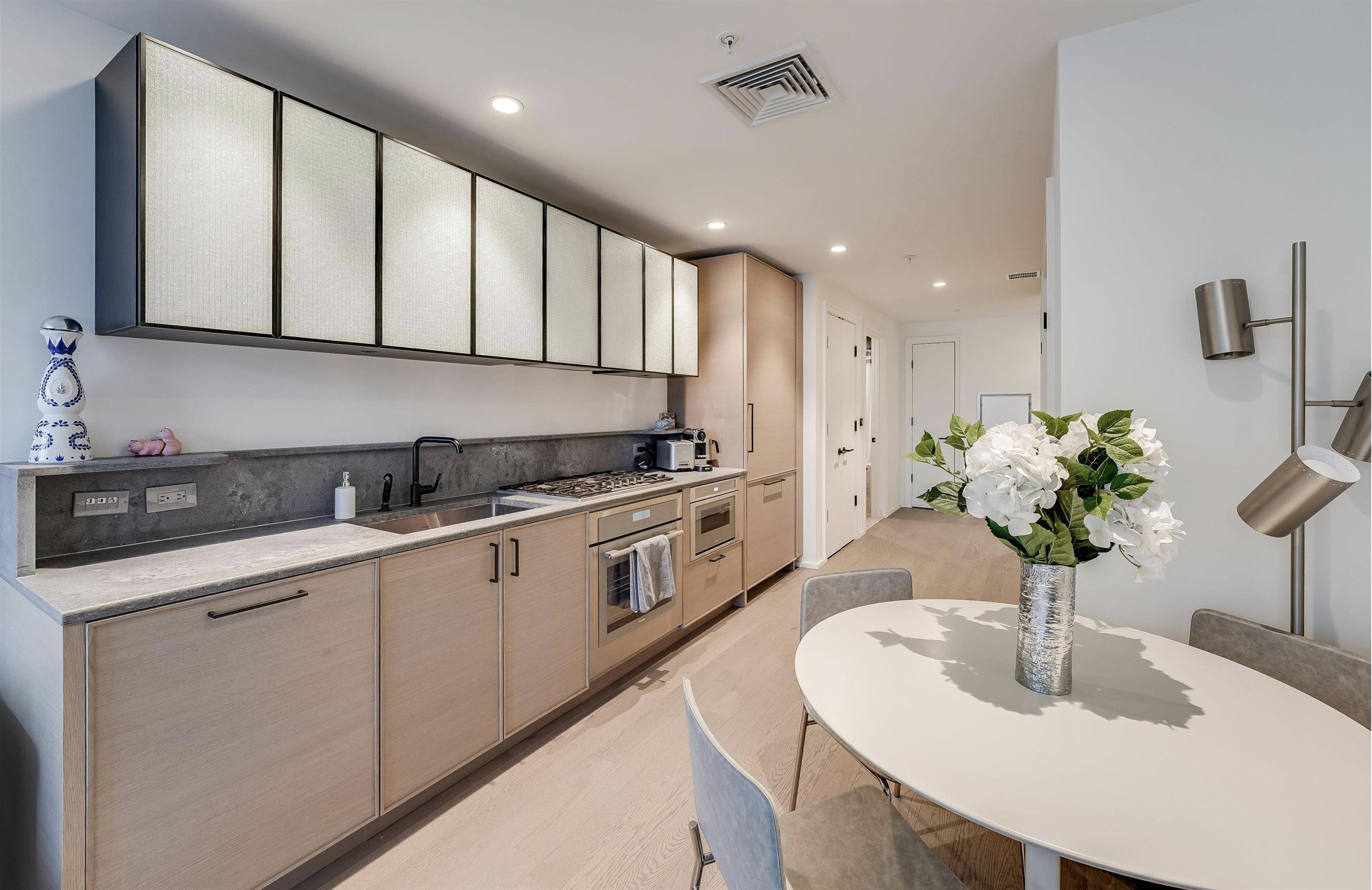 1425 HUDSON ST Unit: 10H