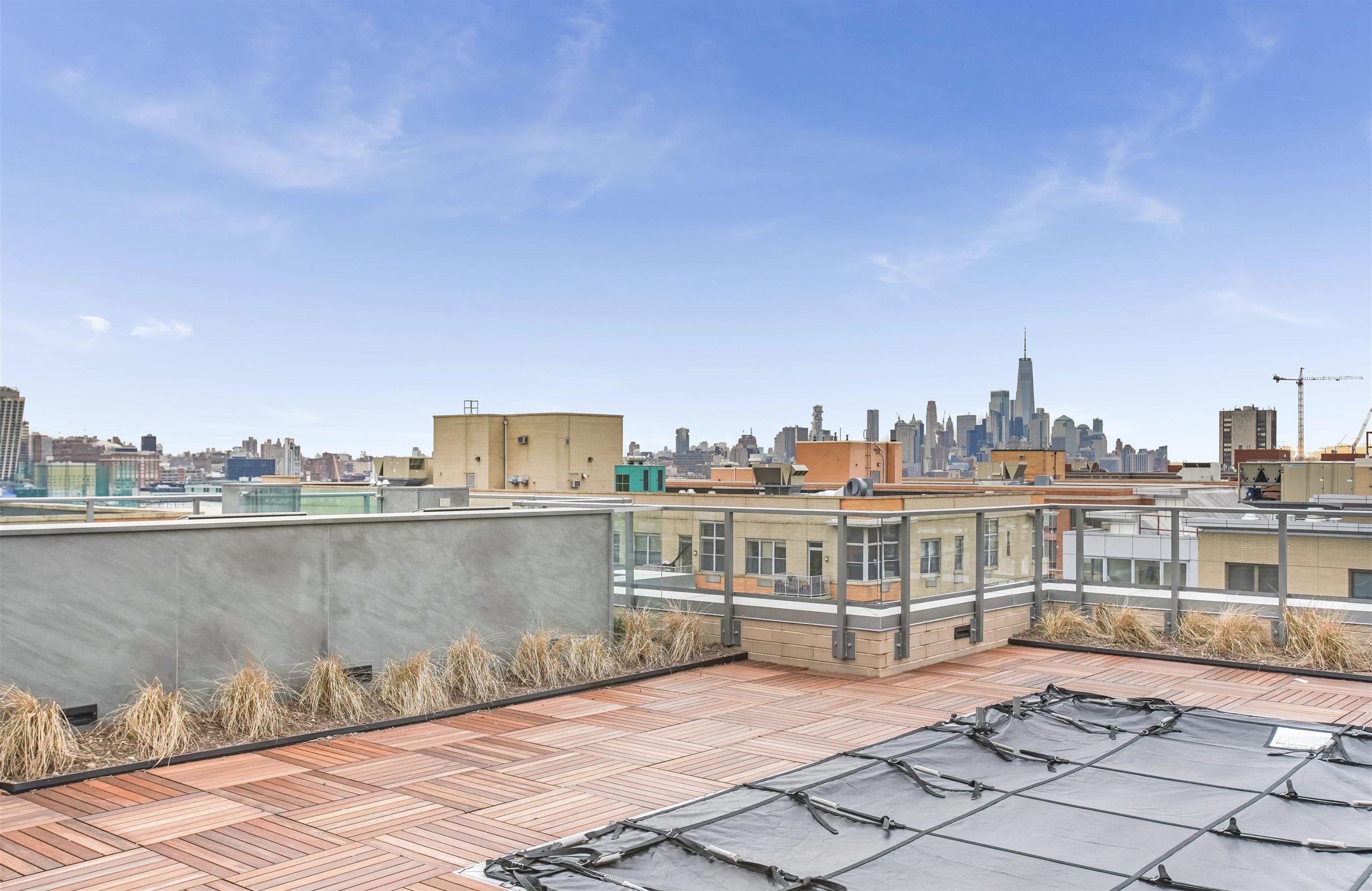 1425 HUDSON ST Unit: 10H