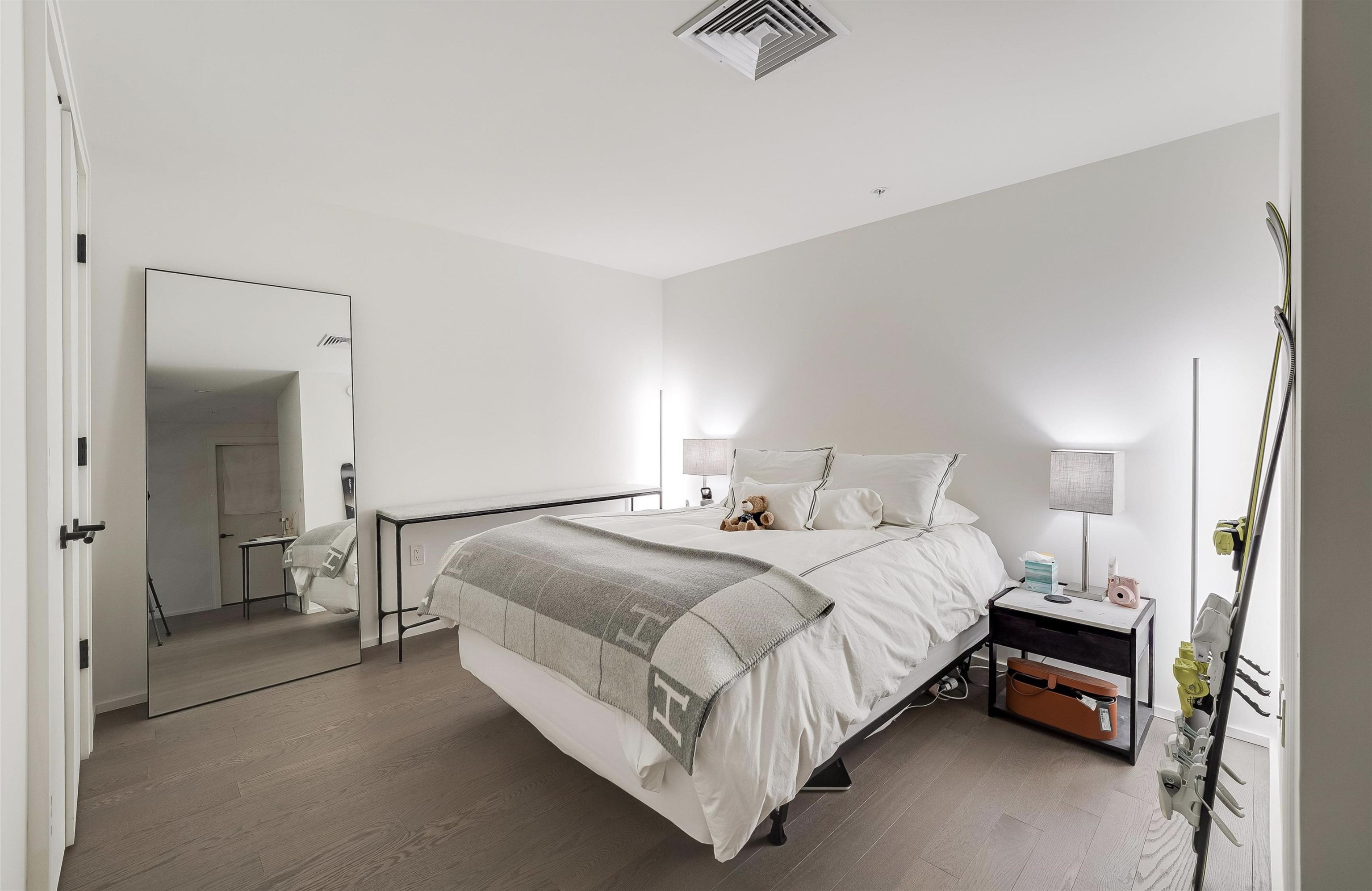 1425 HUDSON ST Unit: 10H