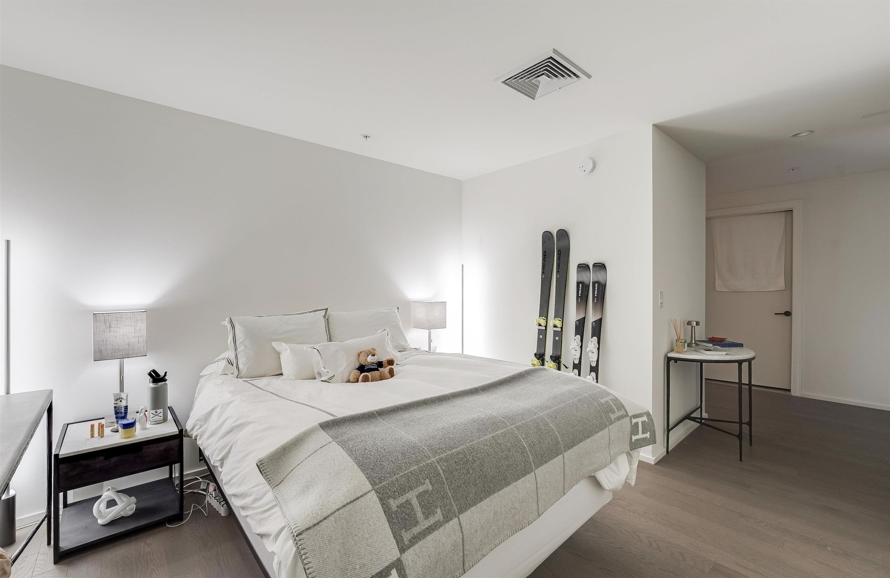 1425 HUDSON ST Unit: 10H