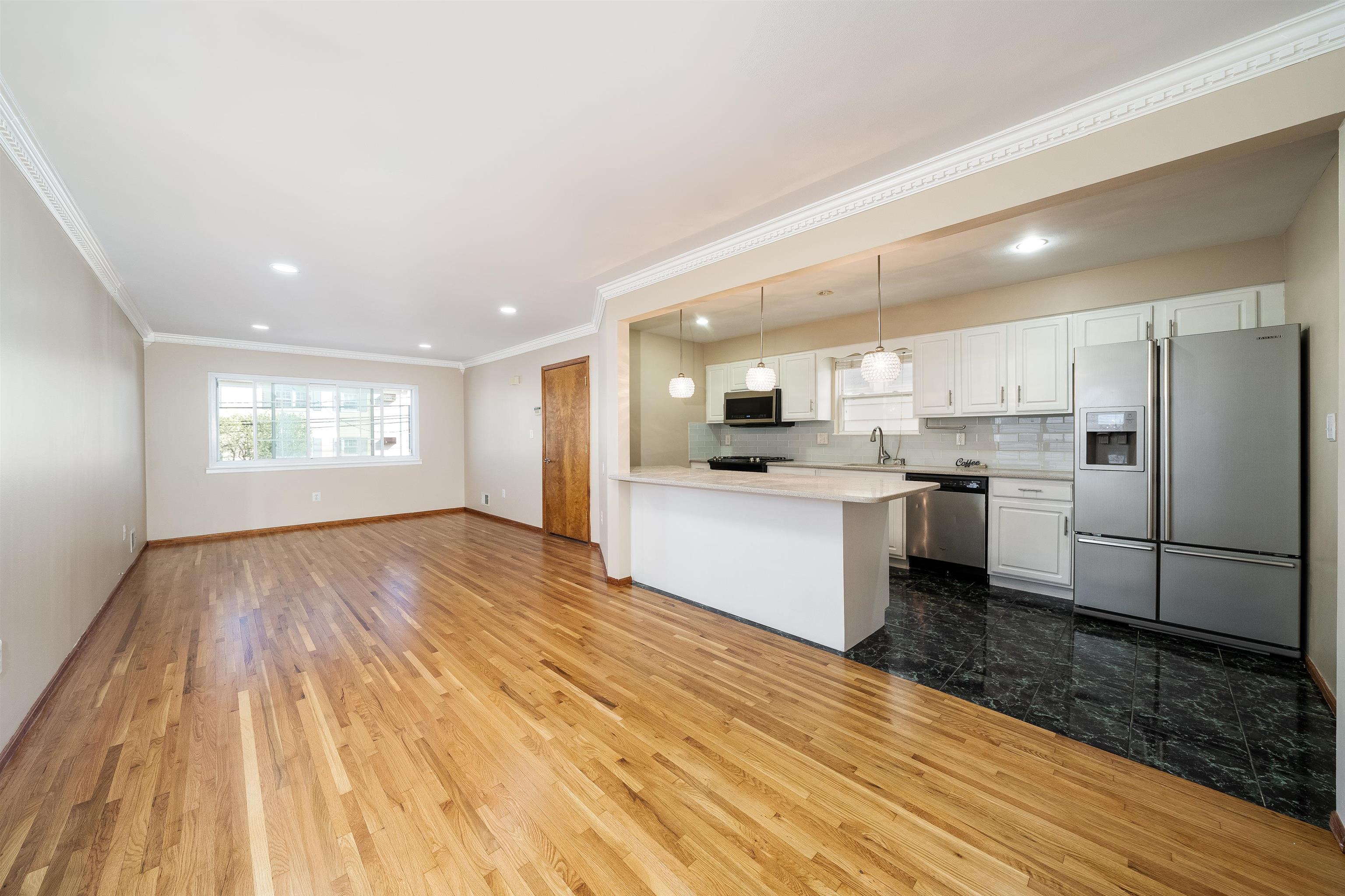 149 HOBART AVENUE Unit: 1