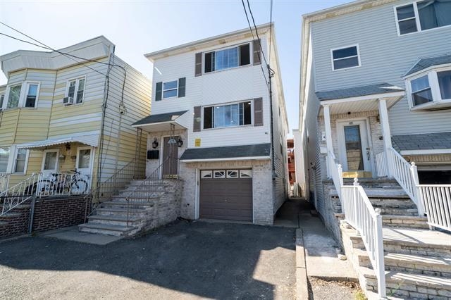 149 HOBART AVENUE Unit: 1
