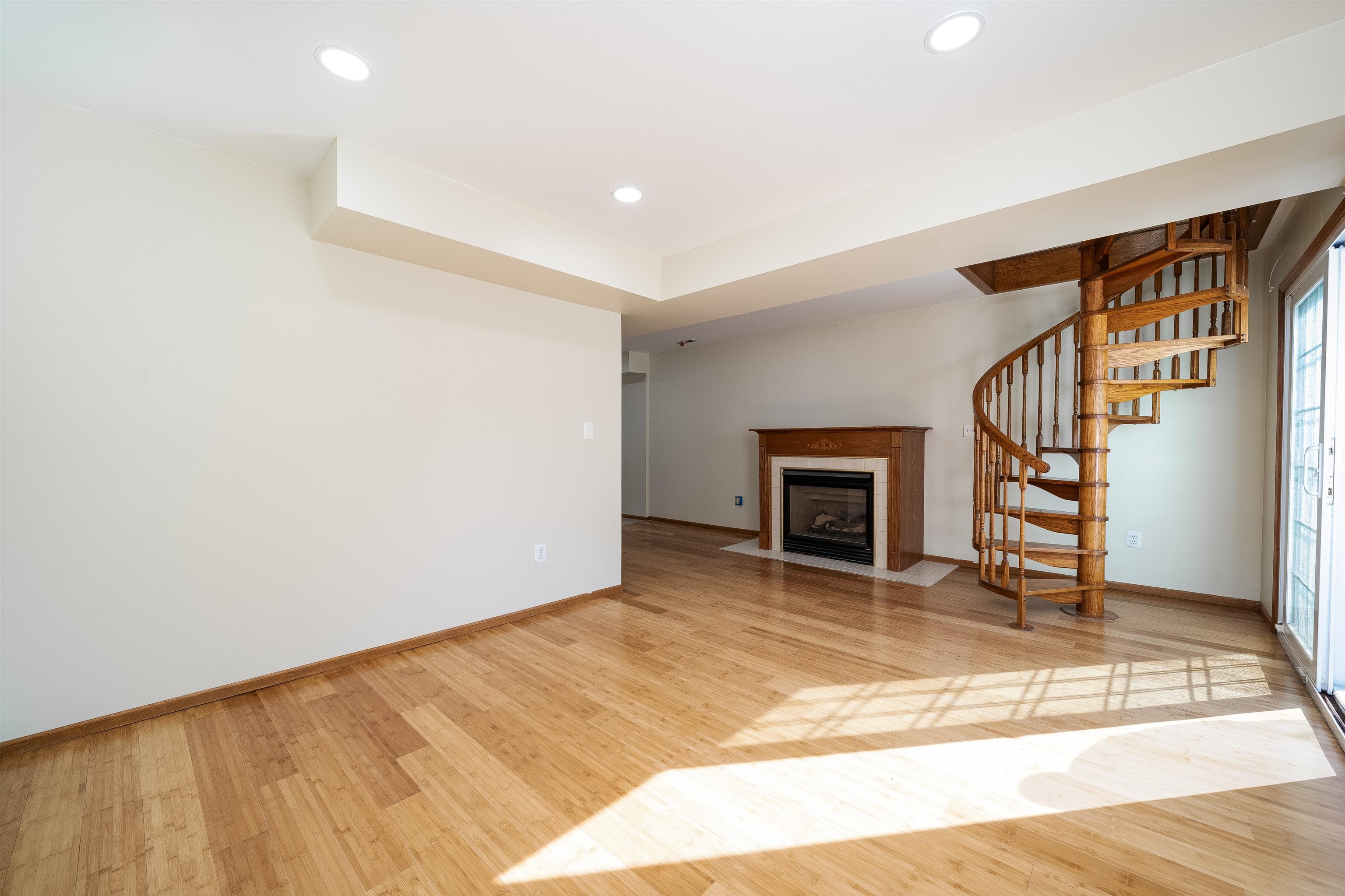 149 HOBART AVENUE Unit: 1