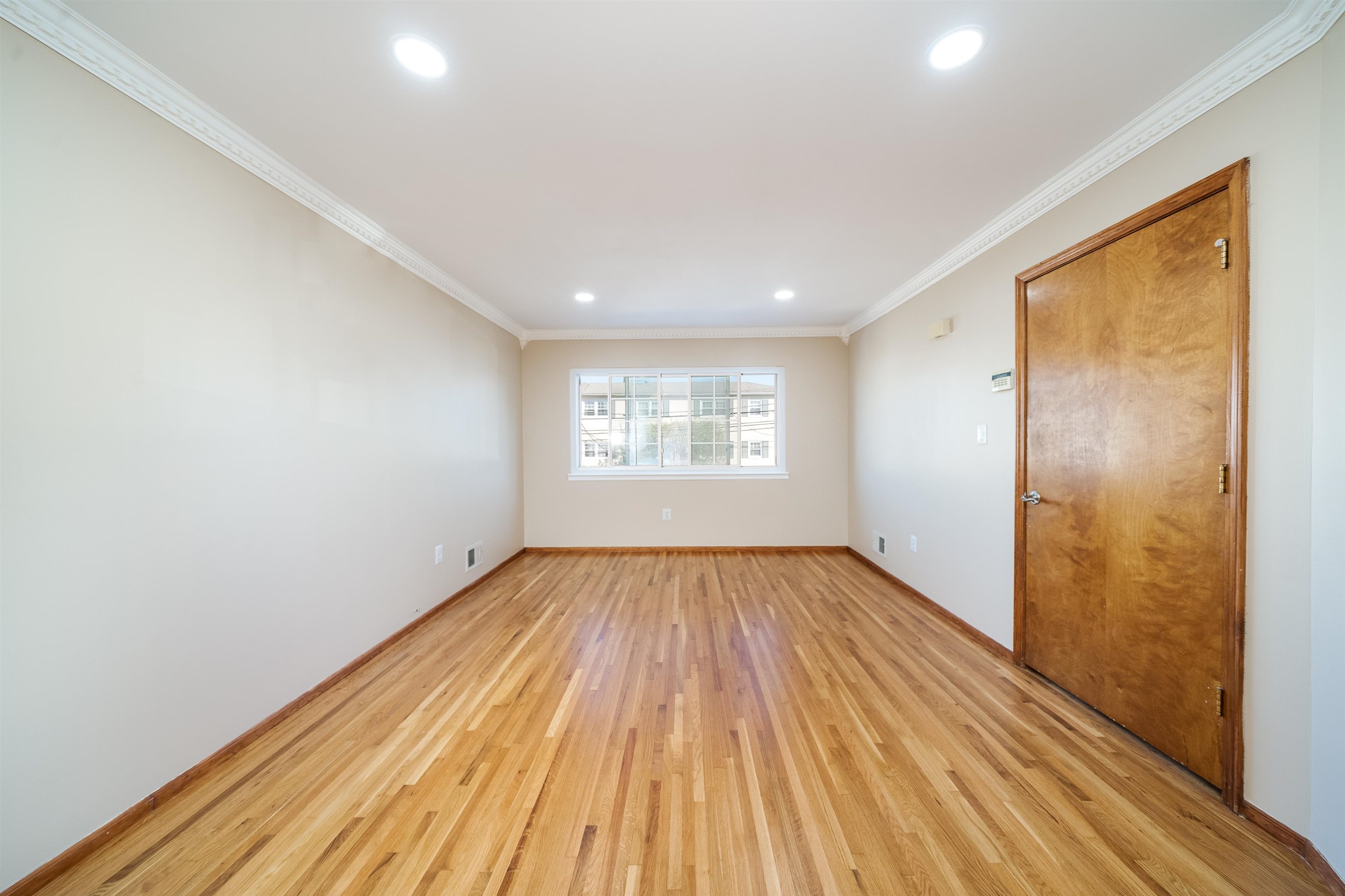 149 HOBART AVENUE Unit: 1