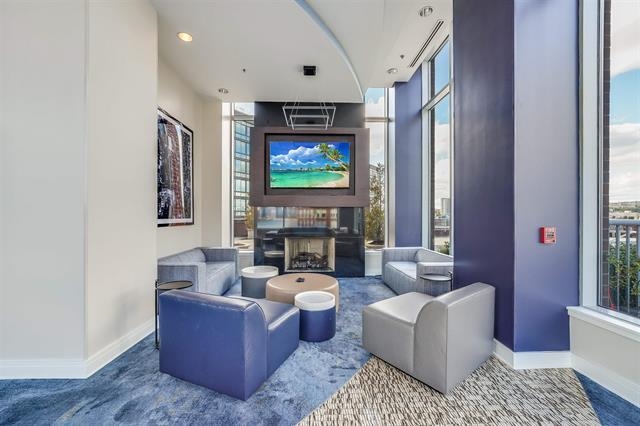 1100 MAXWELL LANE Unit: 624