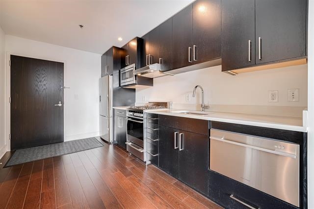 1100 MAXWELL LANE Unit: 624