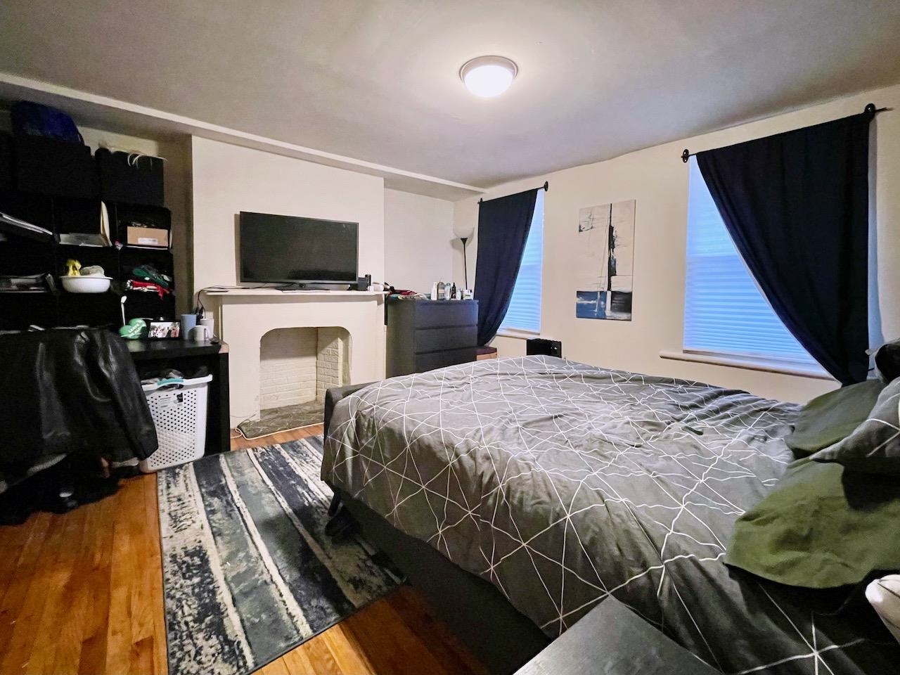 209 OGDEN AVE Unit: 1