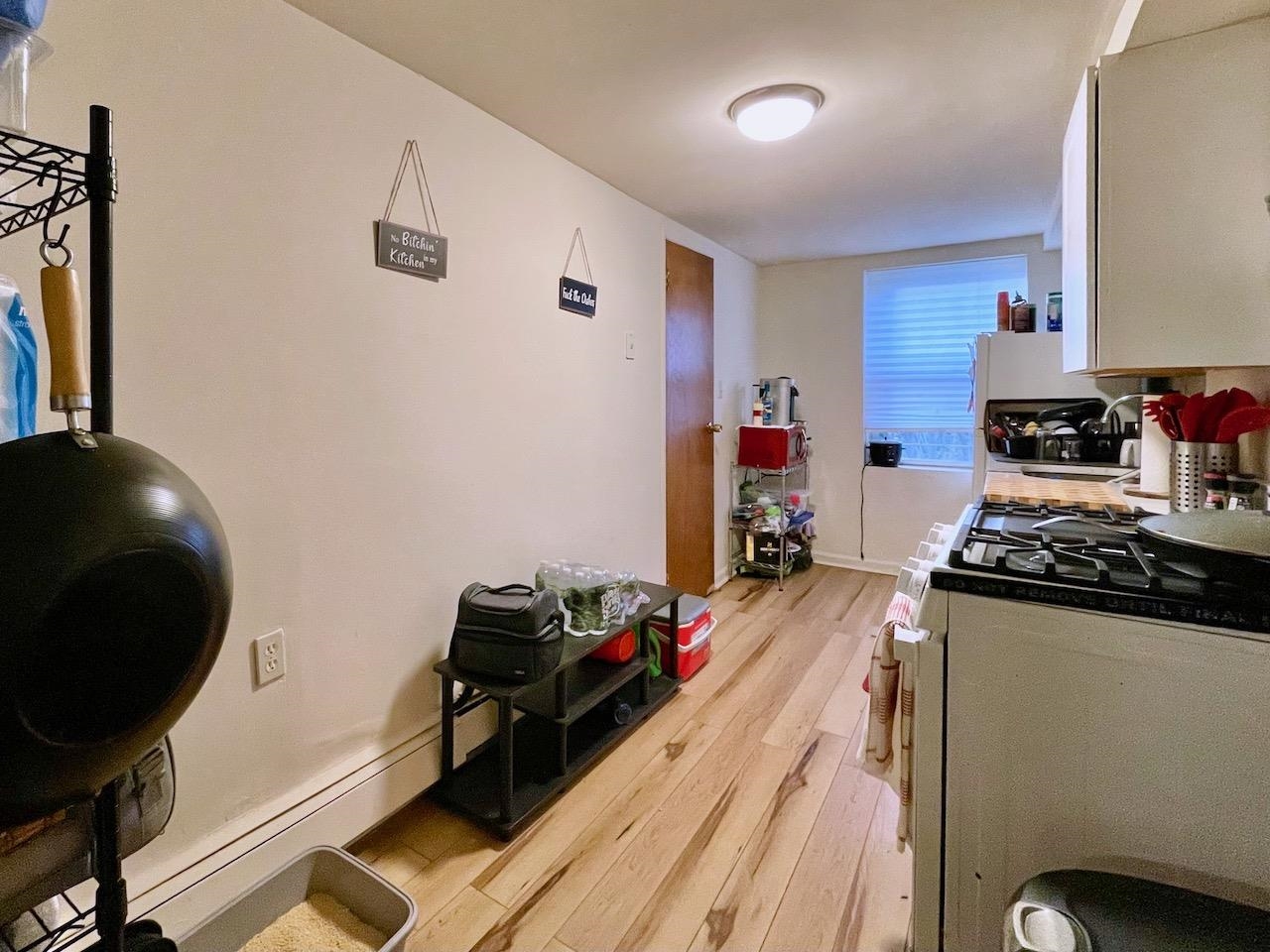 209 OGDEN AVE Unit: 1