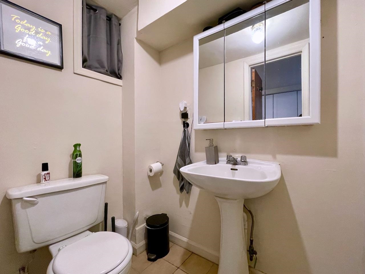 209 OGDEN AVE Unit: 1