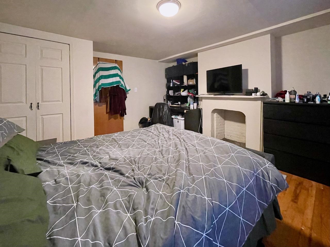 209 OGDEN AVE Unit: 1